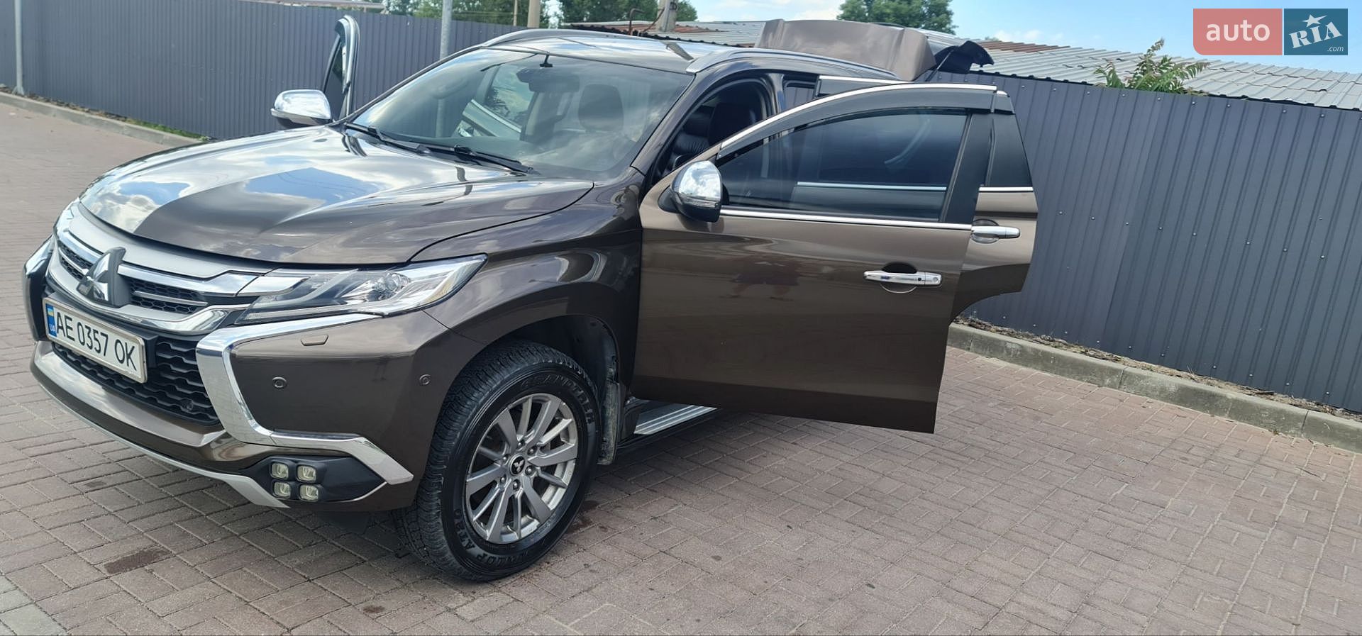 Mitsubishi Pajero Sport 2019 VIN MMCGUKS10KHZ00872 фото оголошення 3 з 26