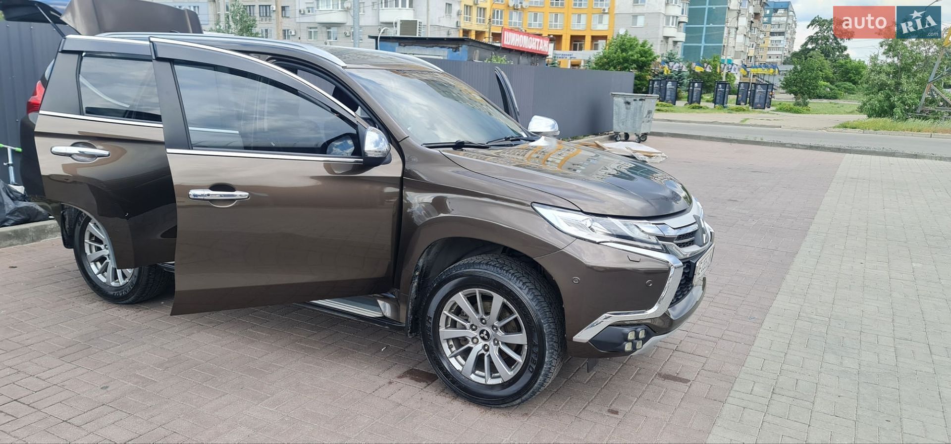 Mitsubishi Pajero Sport 2019 VIN MMCGUKS10KHZ00872 фото оголошення 4 з 26