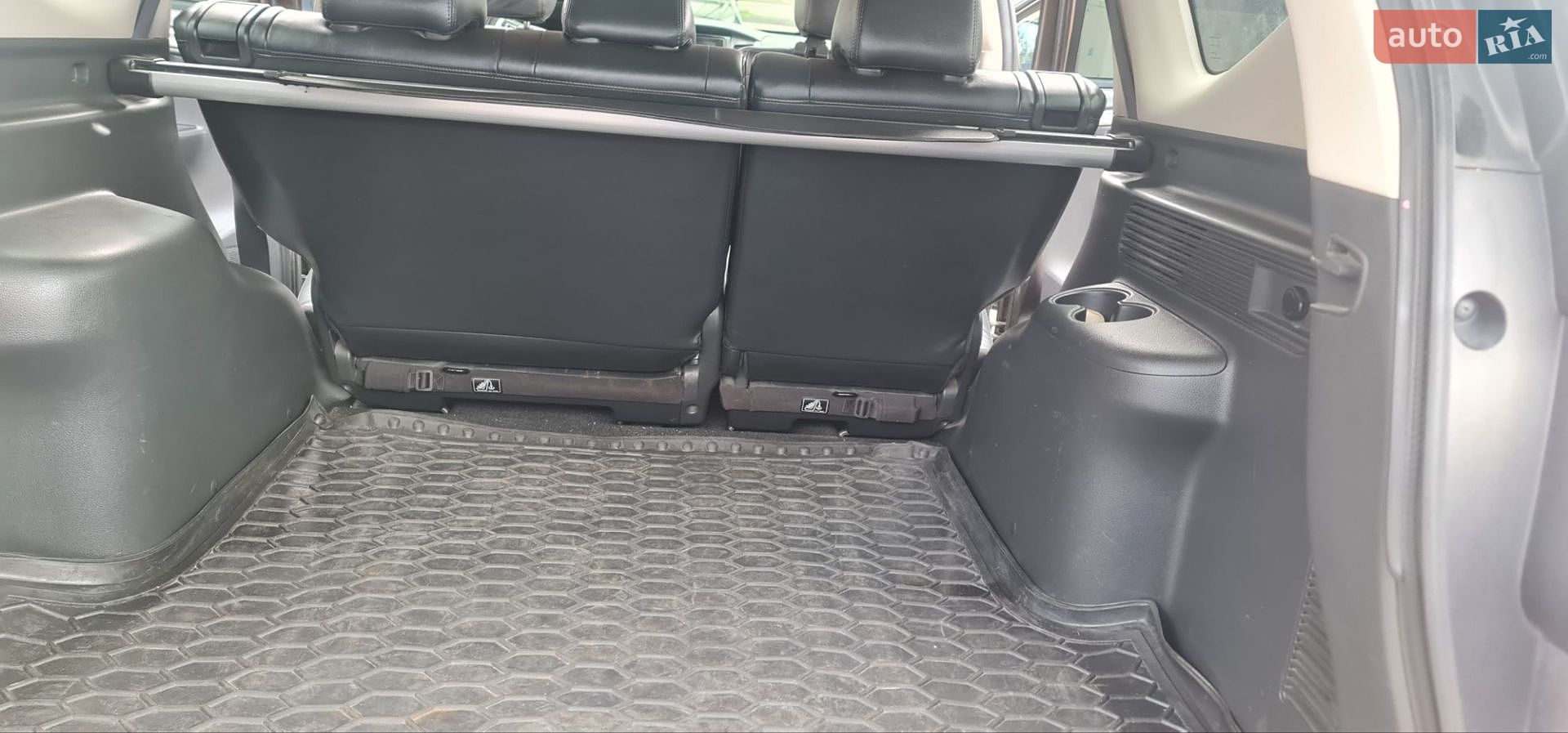 Mitsubishi Pajero Sport 2019 VIN MMCGUKS10KHZ00872 фото оголошення 12 з 26