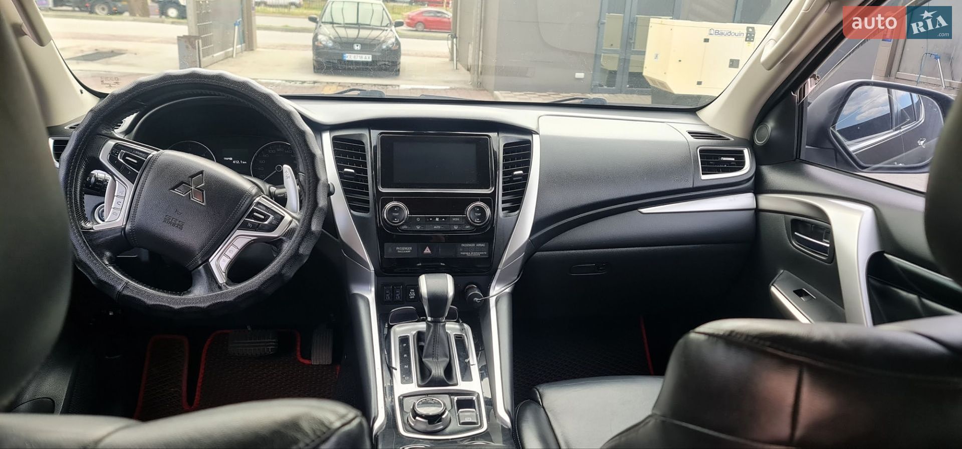 Mitsubishi Pajero Sport 2019 VIN MMCGUKS10KHZ00872 фото оголошення 24 з 26
