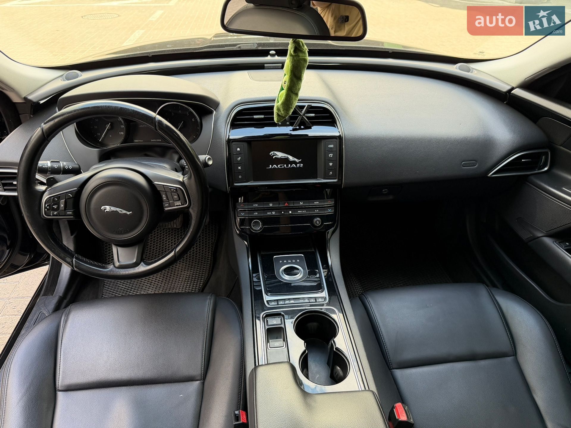Jaguar XE 2016 VIN SAJAR4BG2HA959354 фото оголошення 8 з 17