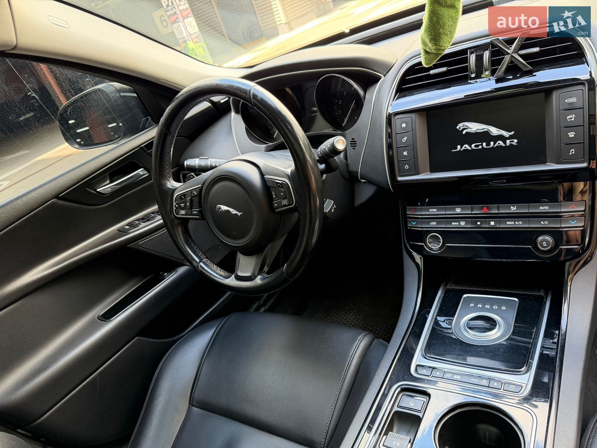 Jaguar XE 2016 VIN SAJAR4BG2HA959354 фото оголошення 14 з 17