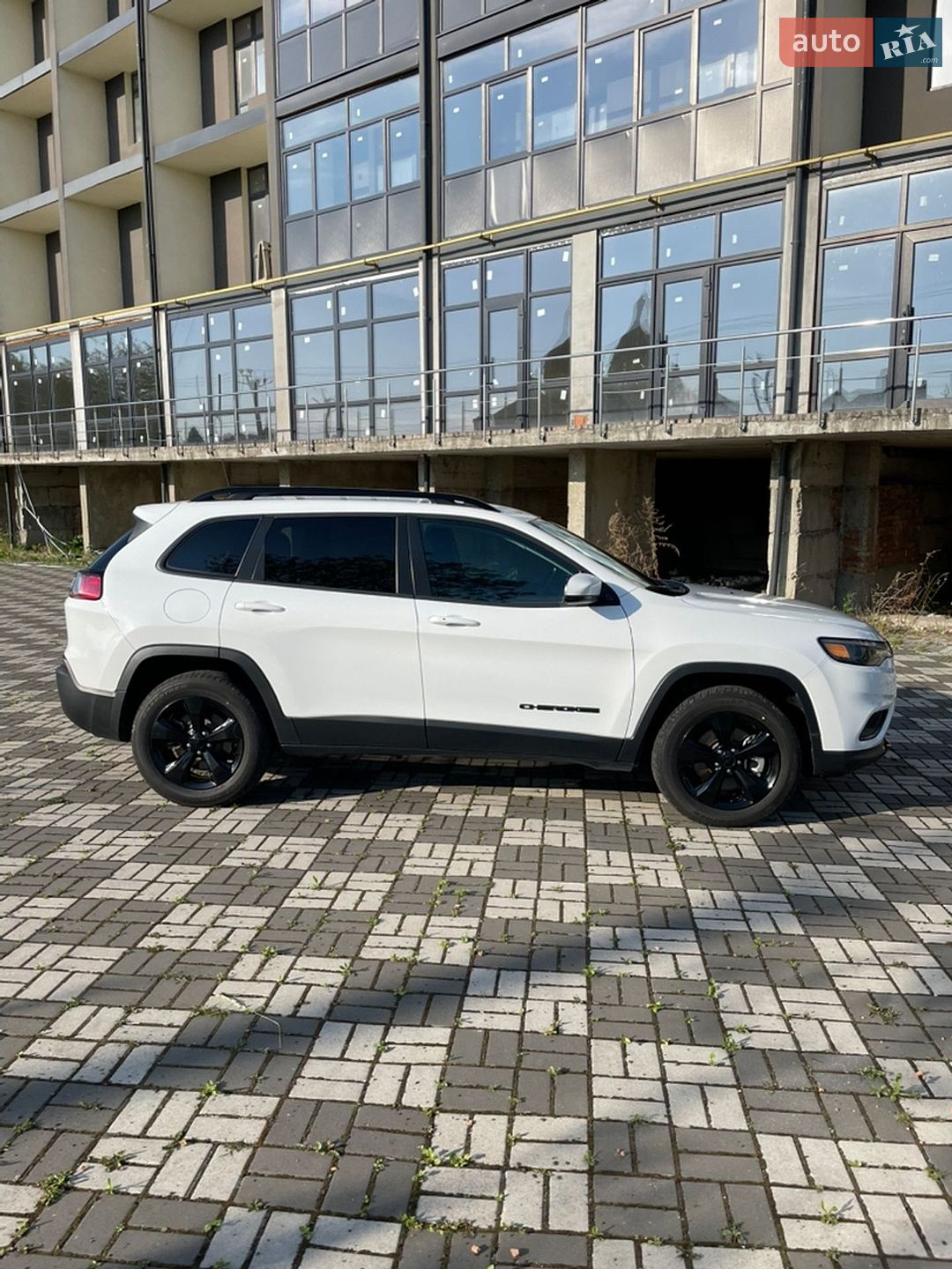 Jeep Cherokee 2020 VIN 1C4PJMLB1MD122073 фото оголошення 5 з 29