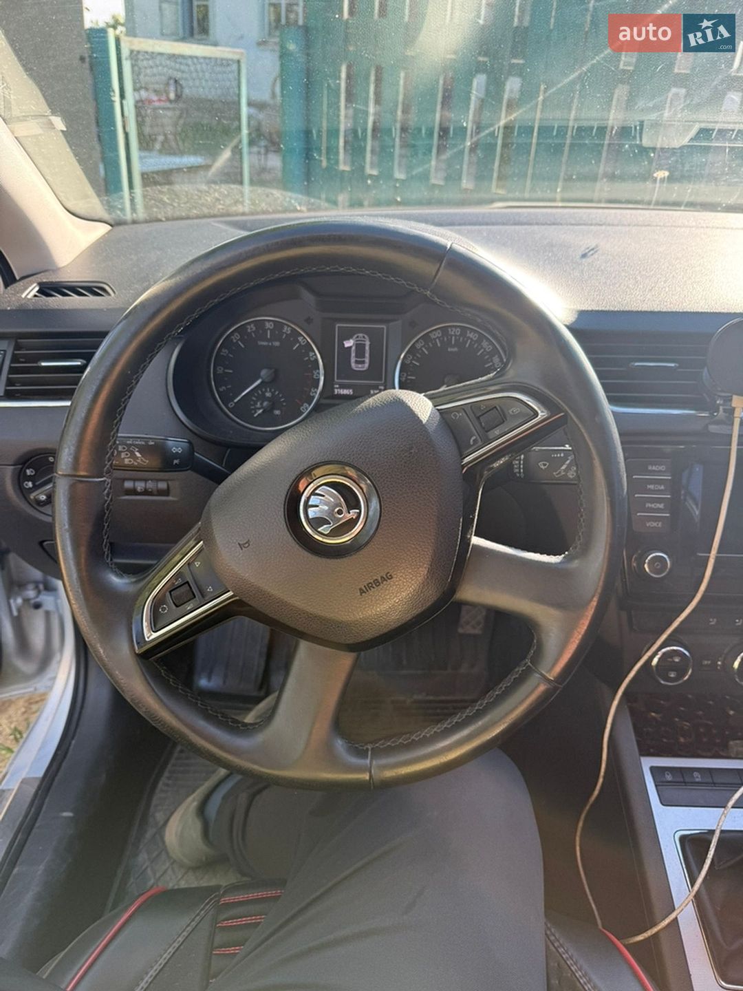 Skoda Octavia 2014 VIN TMBLG7NE4F0113125 фото оголошення 7 з 21