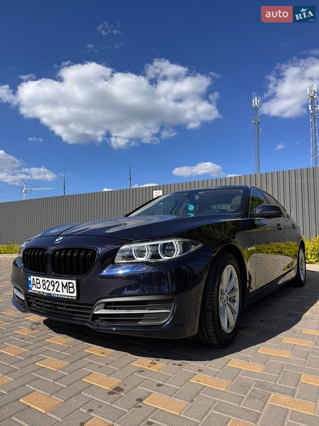 BMW 5 Series 2014 VIN WBA5A5C53ED506958 фото оголошення 2 з 16