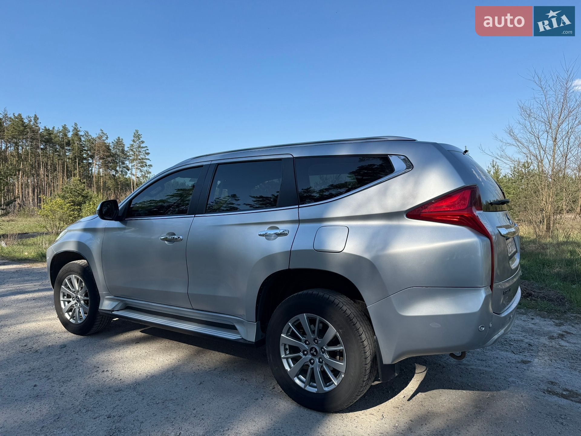 Mitsubishi Pajero Sport 2017 VIN MMCGUKS10HHZ02849 фото оголошення 5 з 39