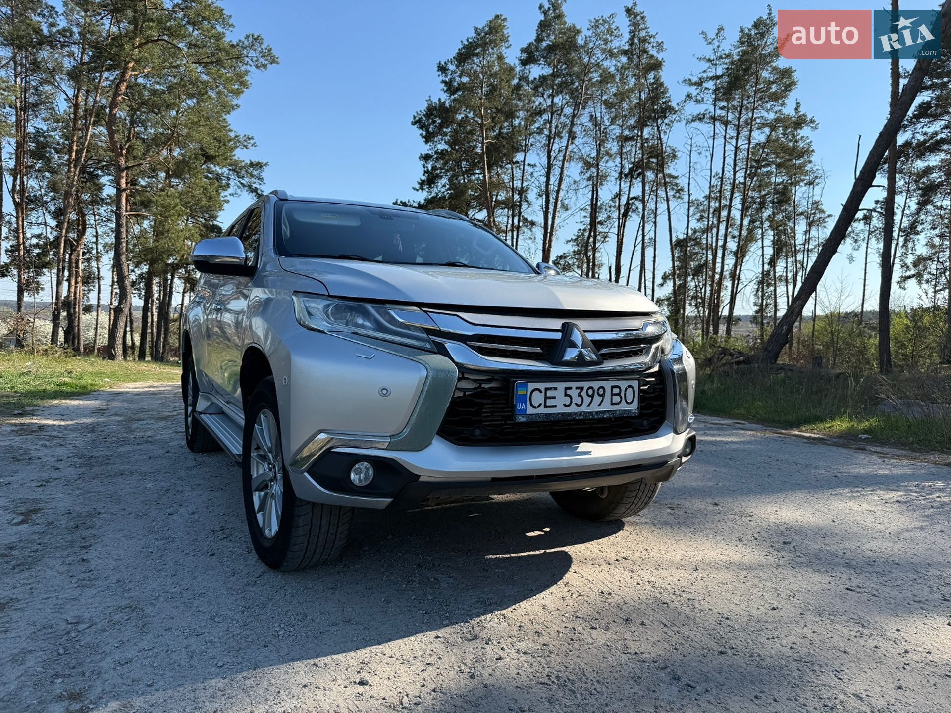 Mitsubishi Pajero Sport 2017 VIN MMCGUKS10HHZ02849 фото оголошення 2 з 39