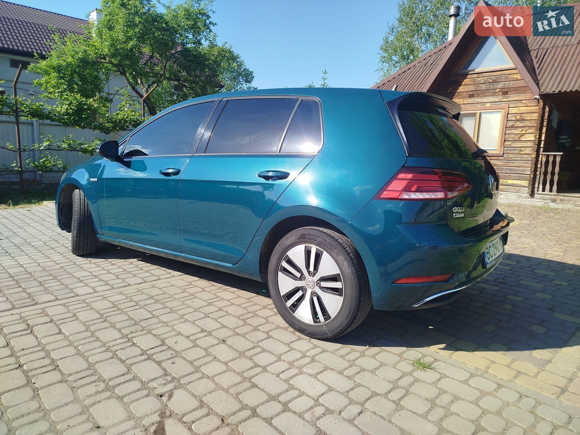 Volkswagen e-Golf 2017 VIN WVWKR7AU2HW953617 фото оголошення 3 з 8