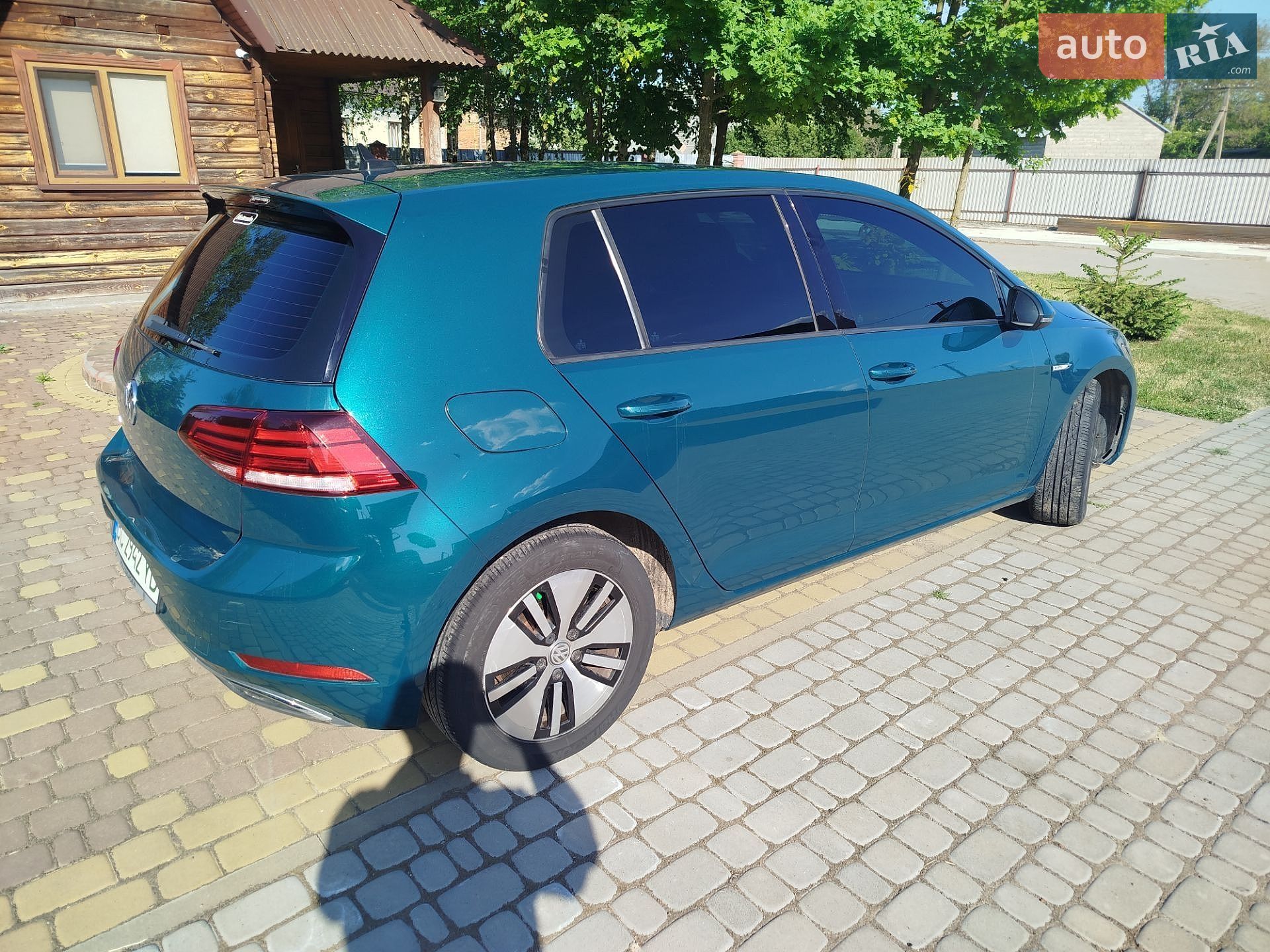 Volkswagen e-Golf 2017 VIN WVWKR7AU2HW953617 фото оголошення 4 з 8
