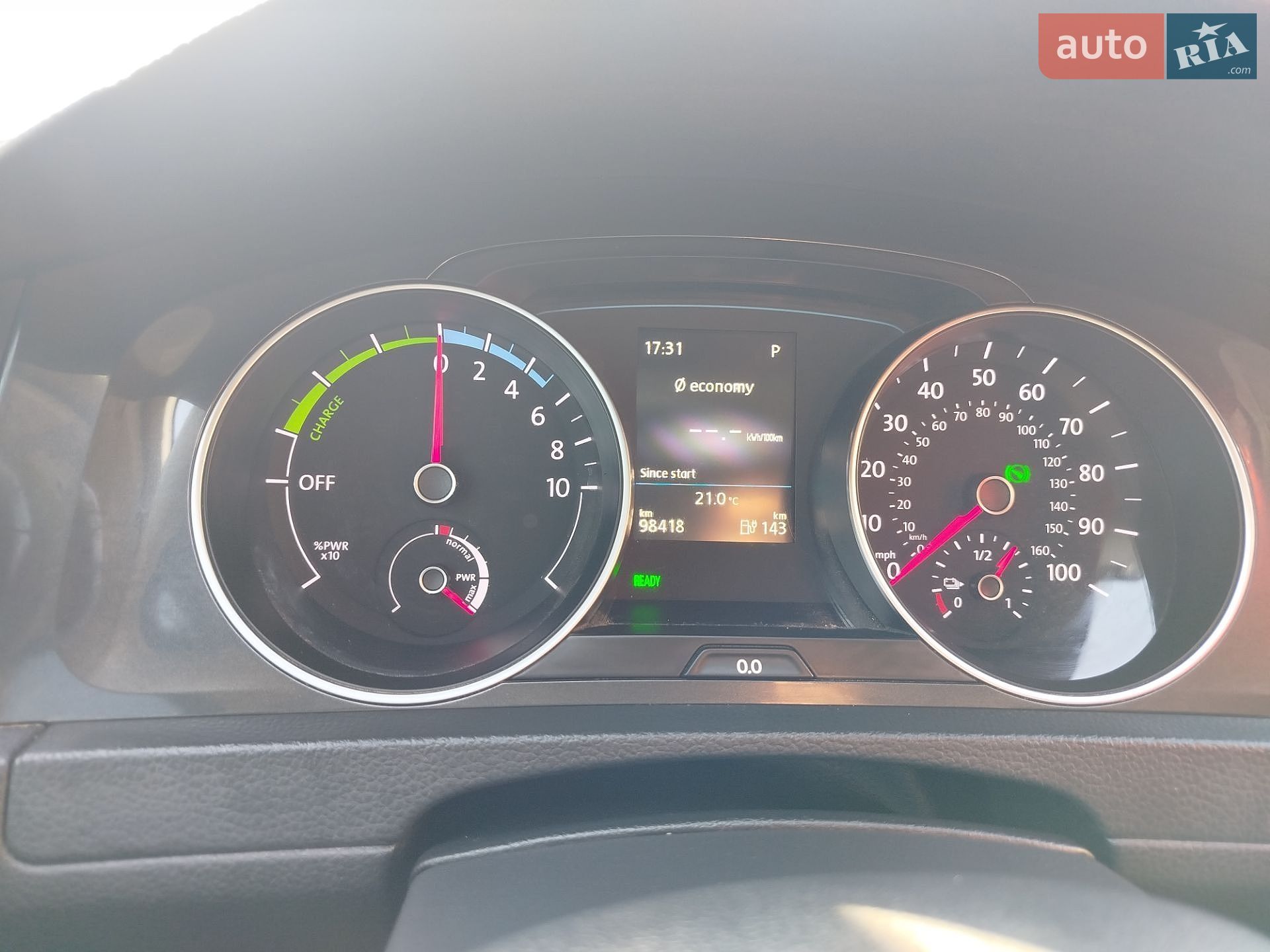 Volkswagen e-Golf 2017 VIN WVWKR7AU2HW953617 фото оголошення 6 з 8