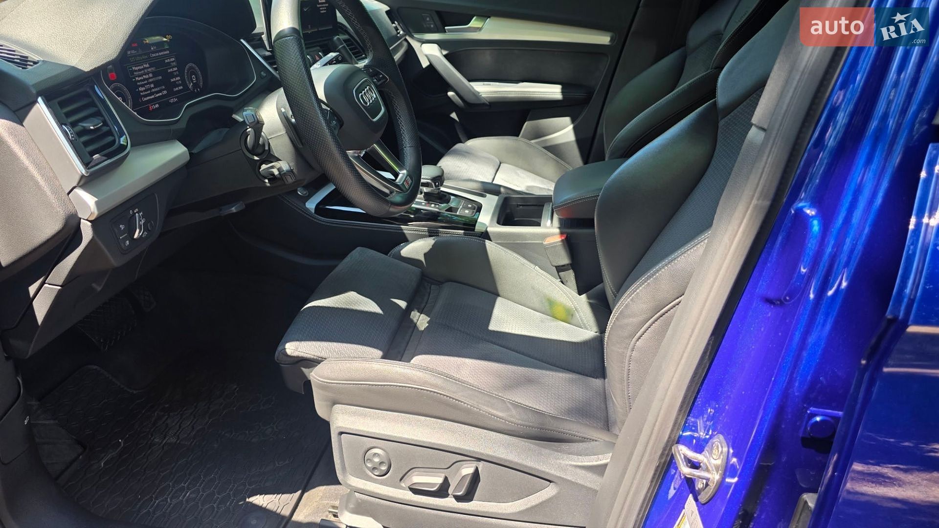 Audi Q5 2020 VIN WA1E2AFY8M2029978 фото оголошення 17 з 44