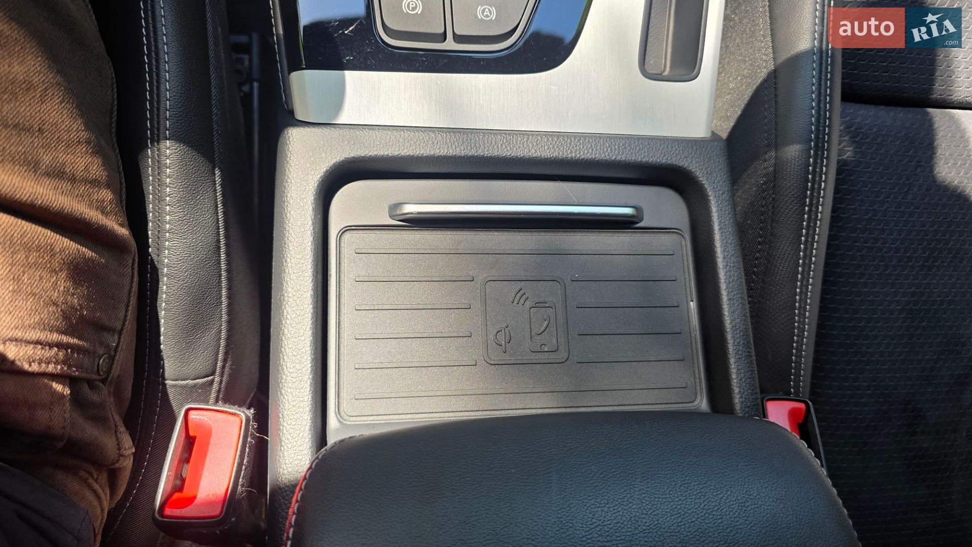 Audi Q5 2020 VIN WA1E2AFY8M2029978 фото оголошення 21 з 44