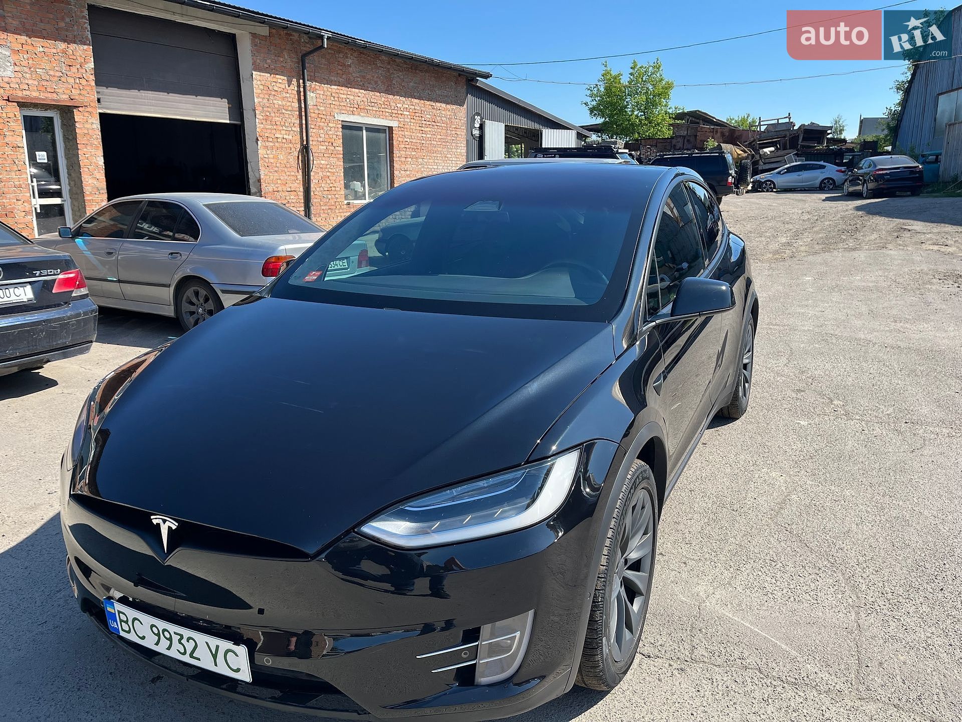 Tesla Model X 2017 VIN 5YJXCBE22HF055641 фото оголошення 13 з 28