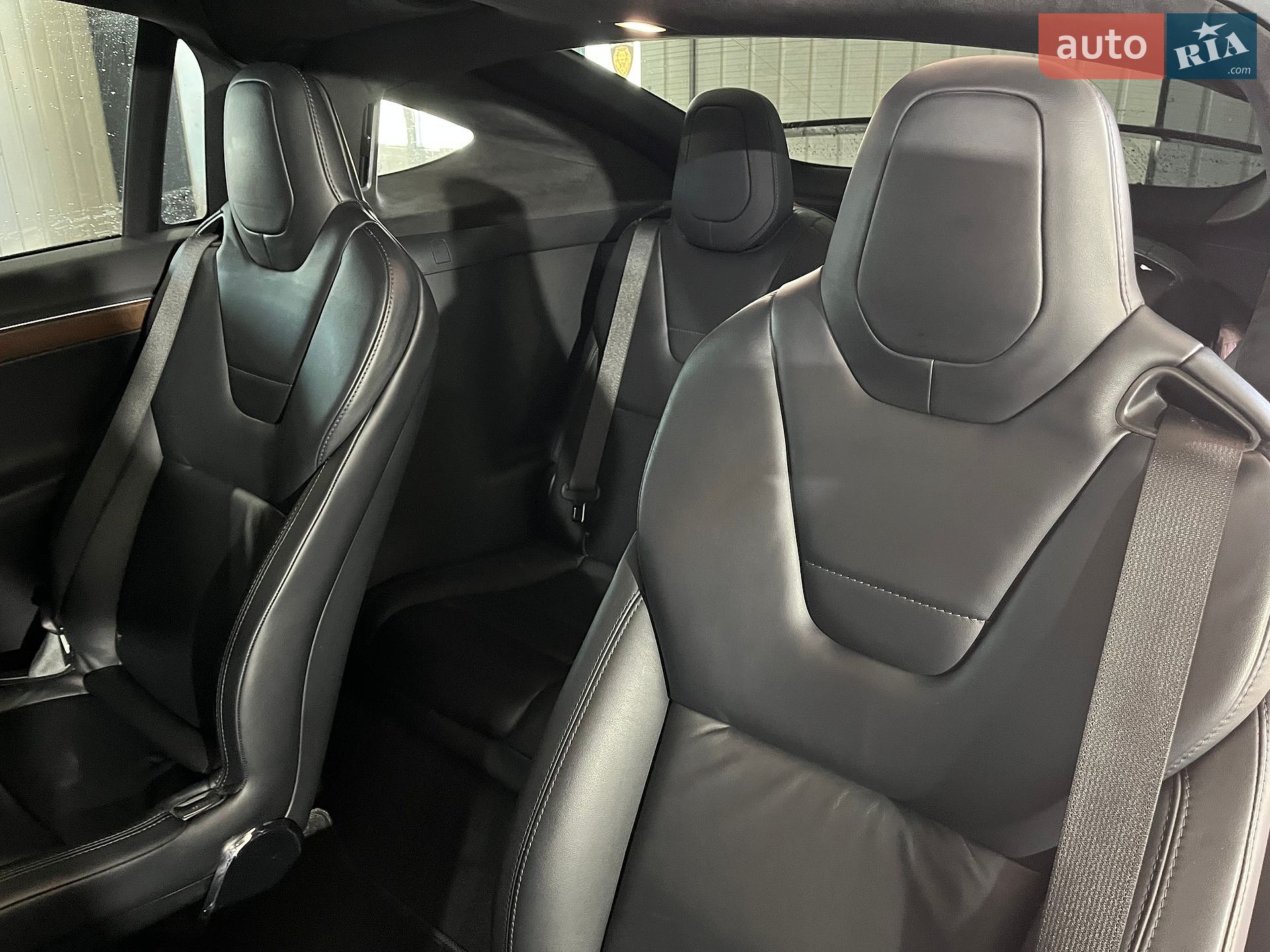 Tesla Model X 2017 VIN 5YJXCBE22HF055641 фото оголошення 24 з 28