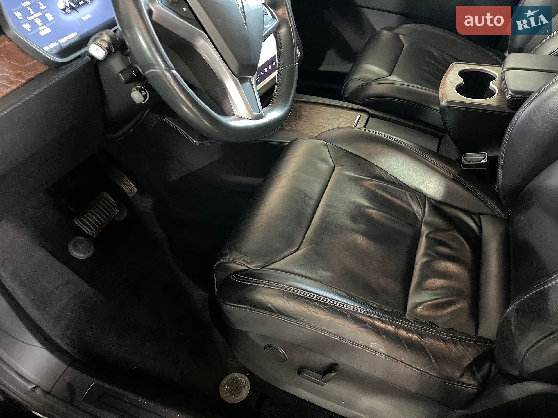 Tesla Model X 2017 VIN 5YJXCBE22HF055641 фото оголошення 27 з 28