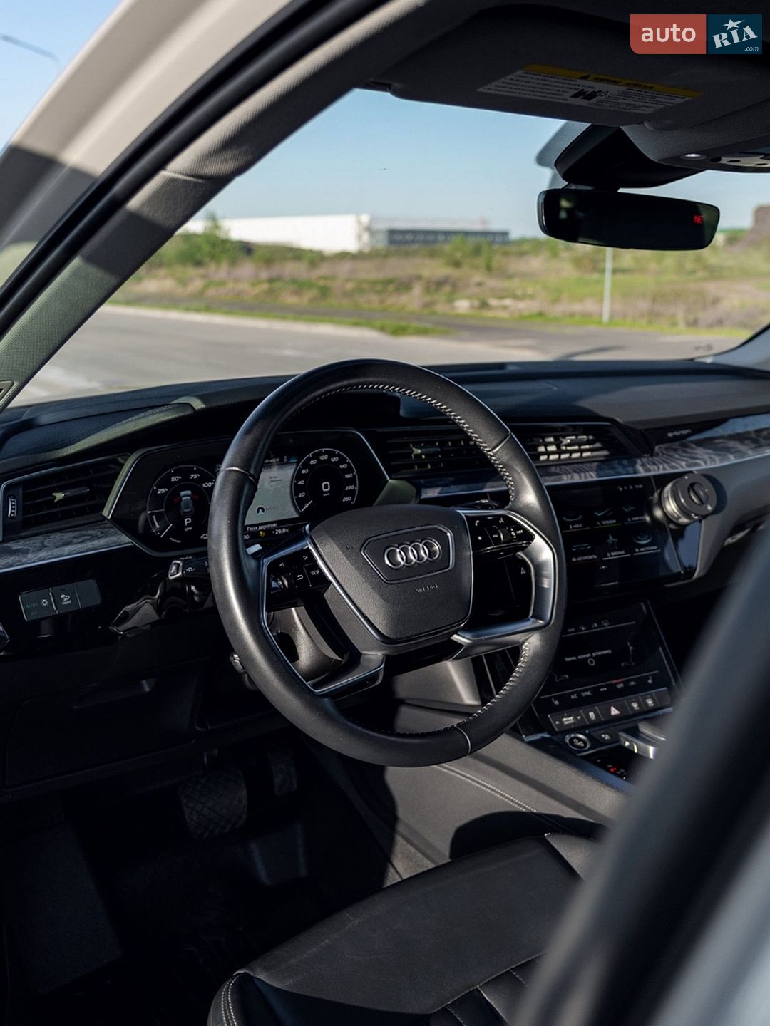 Audi e-tron 2021 VIN WA1AAAGEXMB037098 фото оголошення 11 з 17