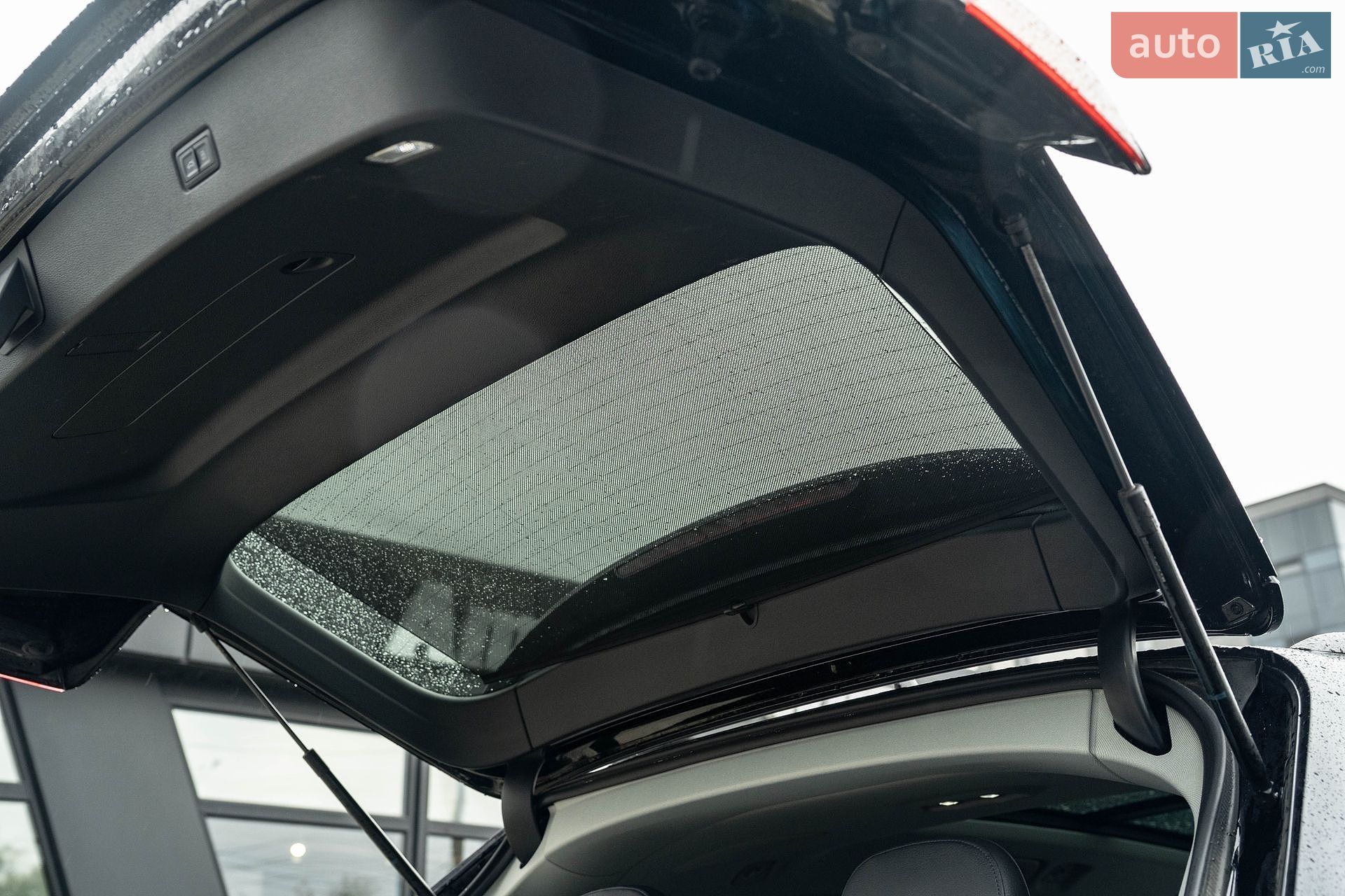 Audi Q7 2017 VIN WA1VAAF73HD000313 фото оголошення 5 з 36