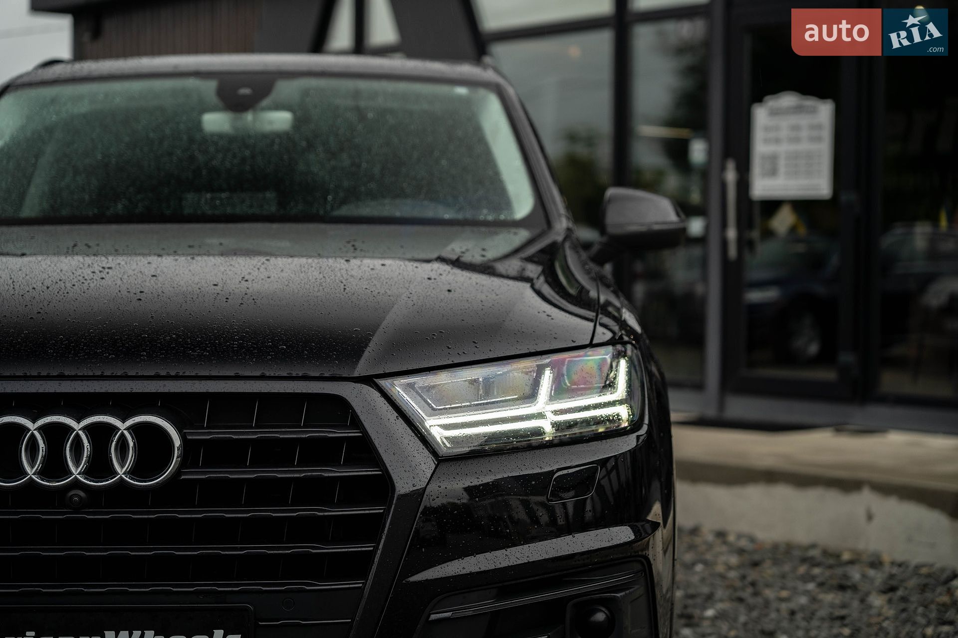 Audi Q7 2017 VIN WA1VAAF73HD000313 фото оголошення 34 з 36