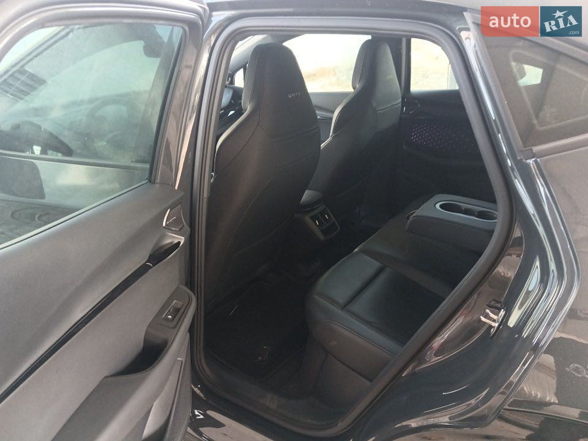 Volkswagen ID. UNYX 2024 VIN HVWJA1ER3R1204575 фото оголошення 8 з 9