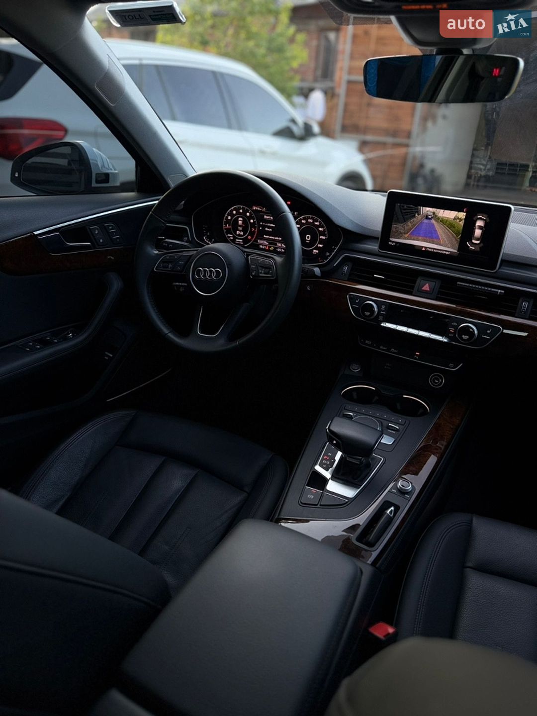 Audi A4 2019 VIN WAUENAF42KA095582 фото оголошення 28 з 28