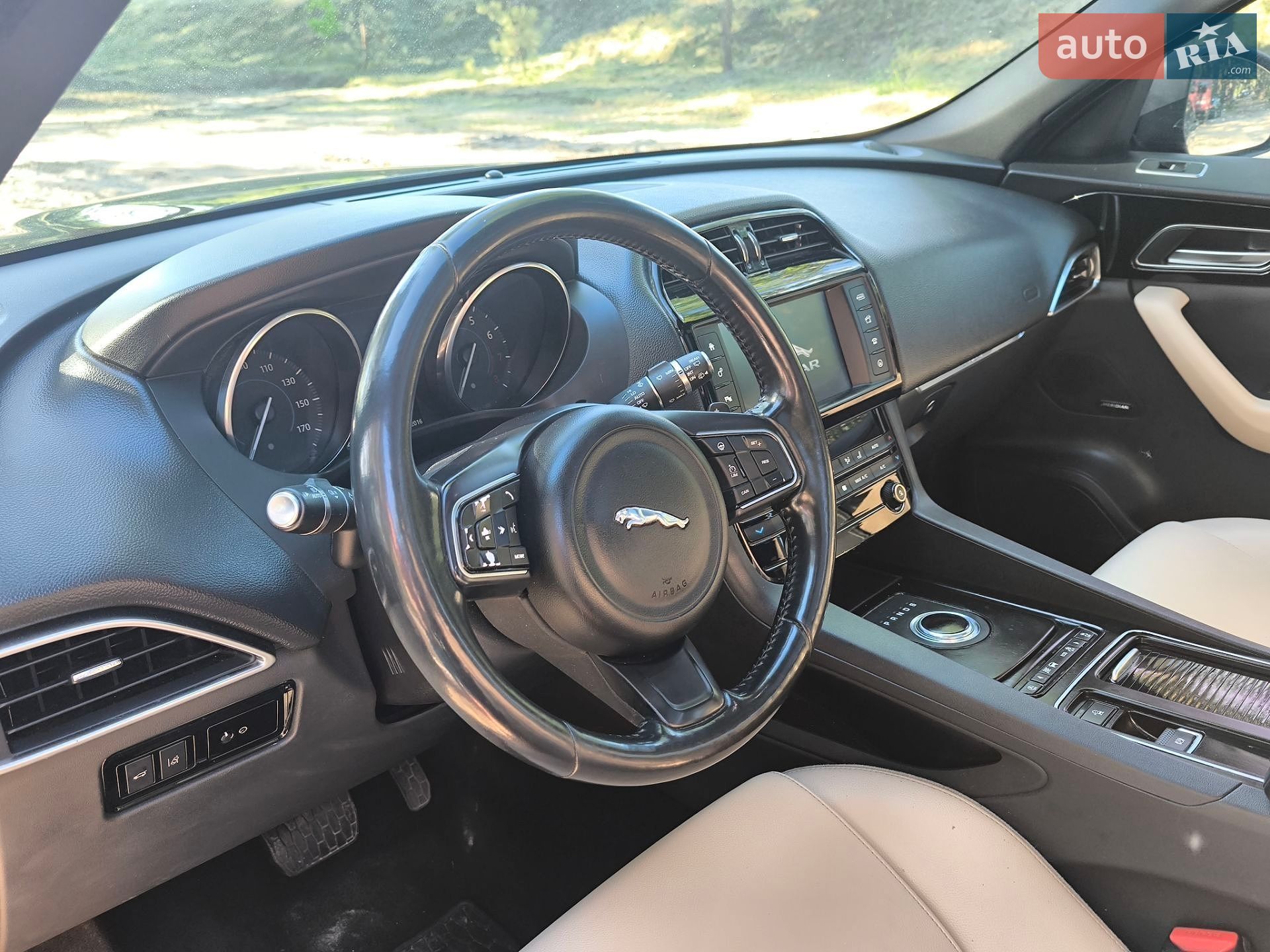 Jaguar F-Pace 2017 VIN SADCJ2FX4JA270956 фото оголошення 28 з 35