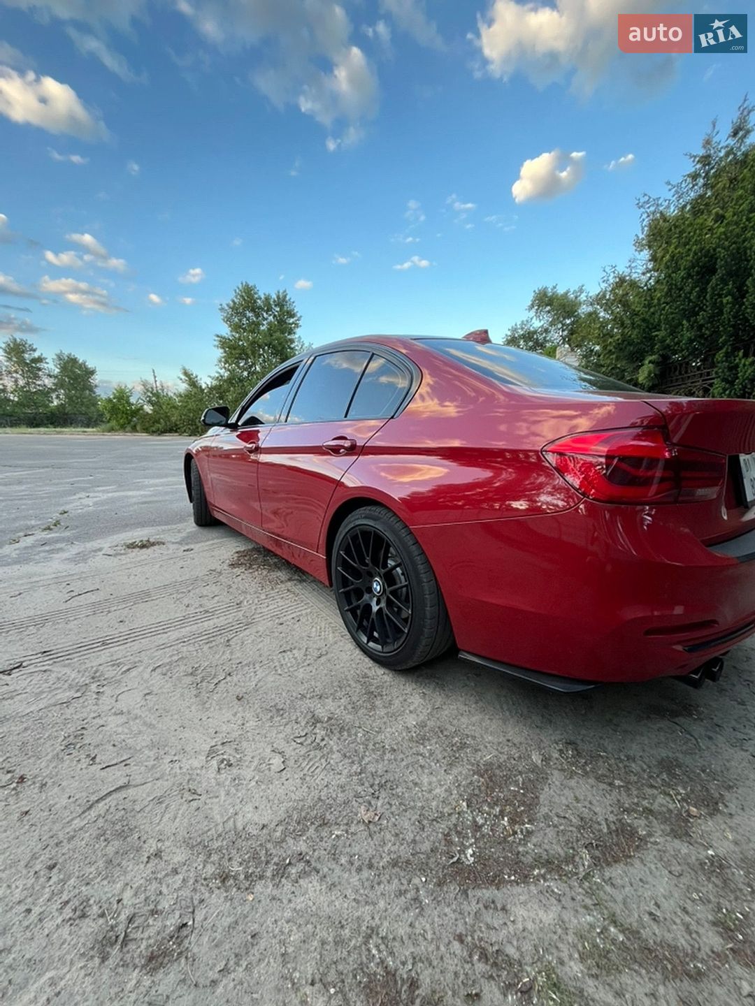 BMW 3 Series 2017 VIN WBA8B9C33HK886237 фото оголошення 4 з 10