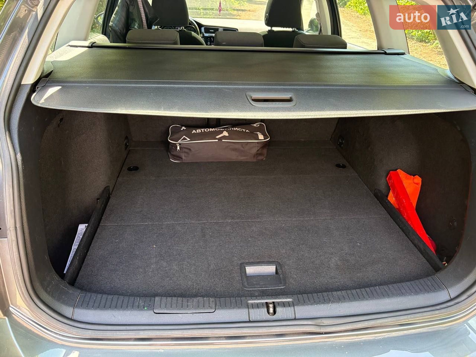 Volkswagen Golf 2019 VIN WVWZZZAUZLP514772 фото оголошення 9 з 21