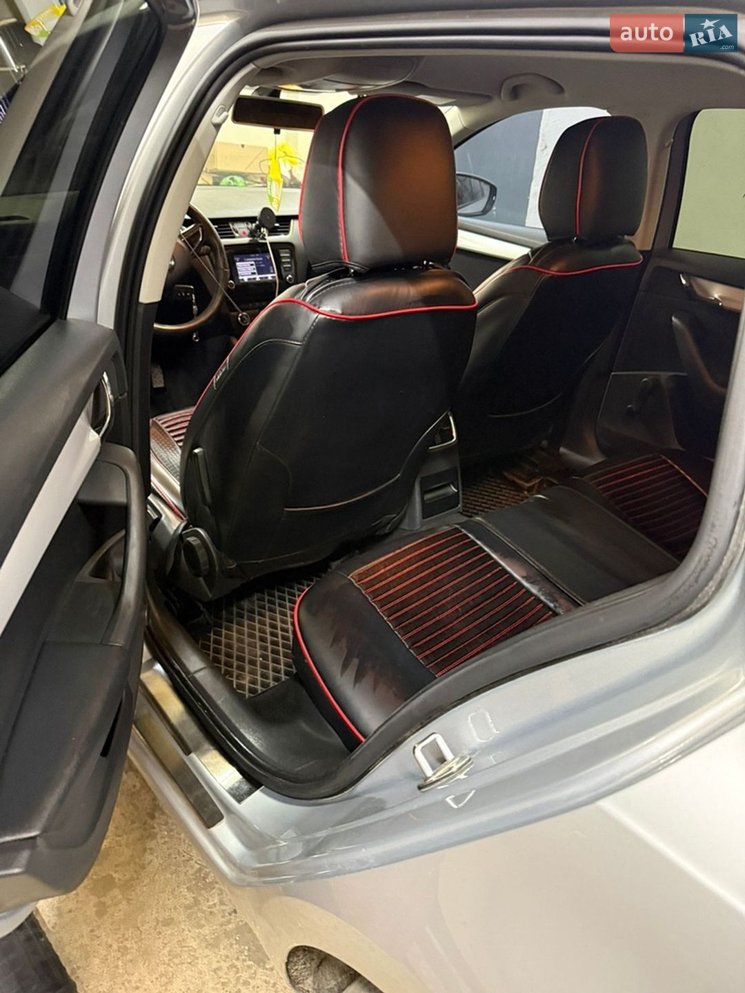 Skoda Octavia 2014 VIN TMBLG7NE4F0113125 фото оголошення 17 з 21