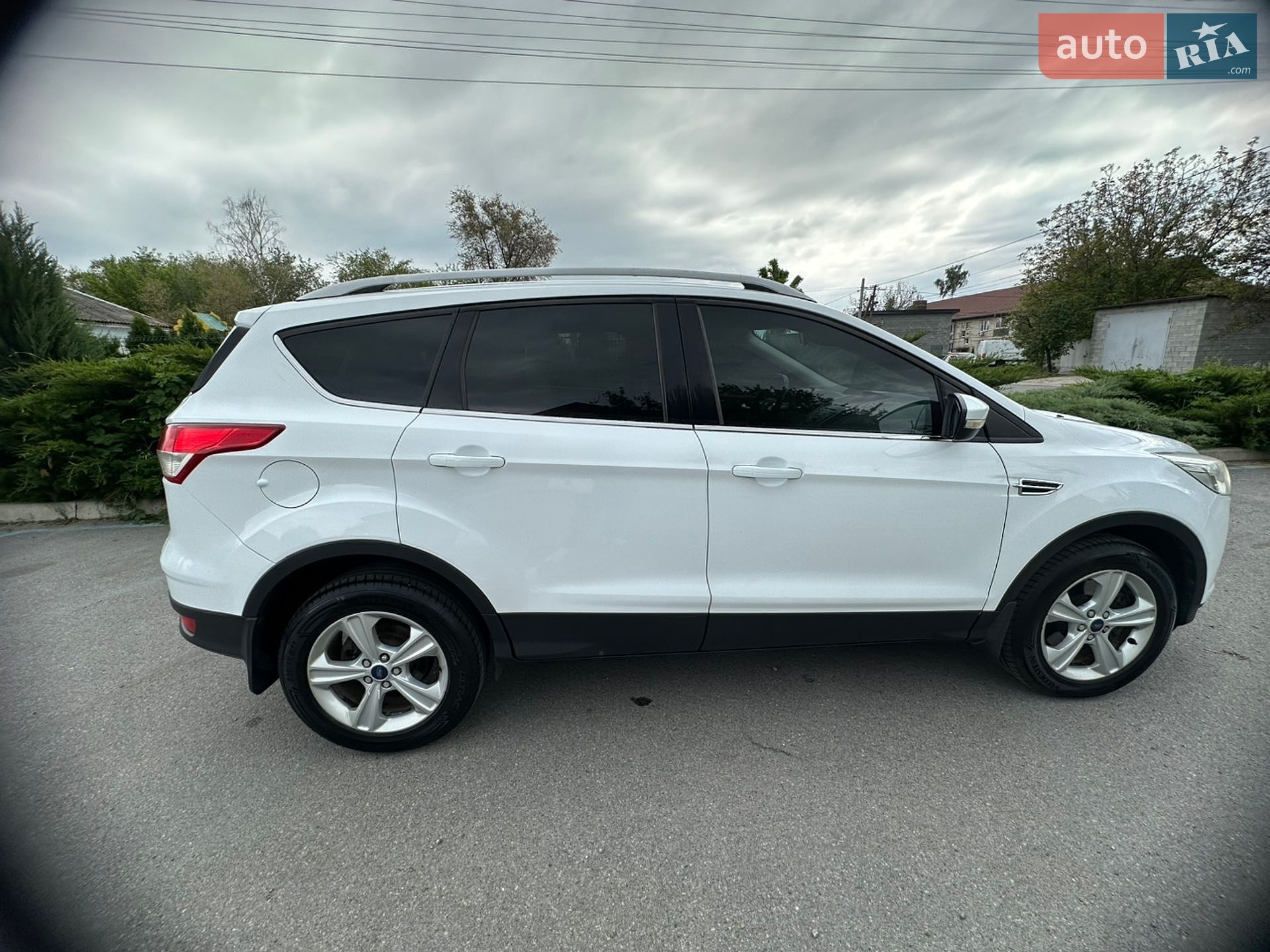 Ford Kuga 2015 VIN WF0AXXWPMAFJ75460 фото оголошення 2 з 12