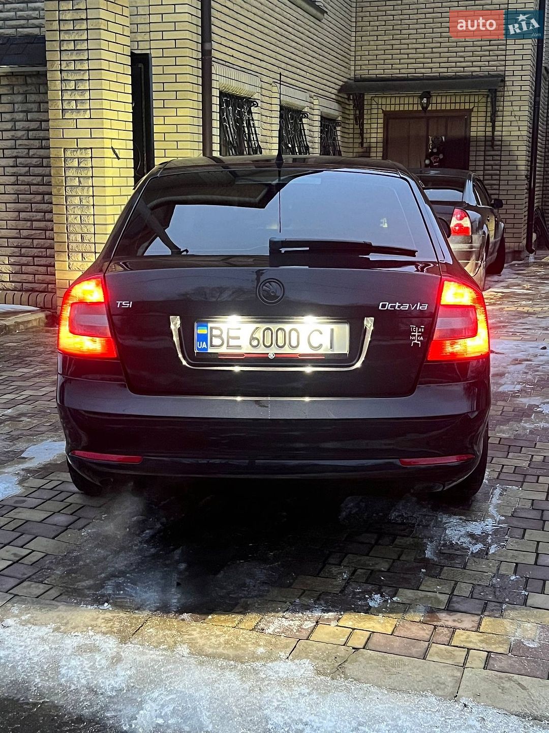 Skoda Octavia 2009 VIN TMBCJ61Z8AC000967 фото оголошення 4 з 14