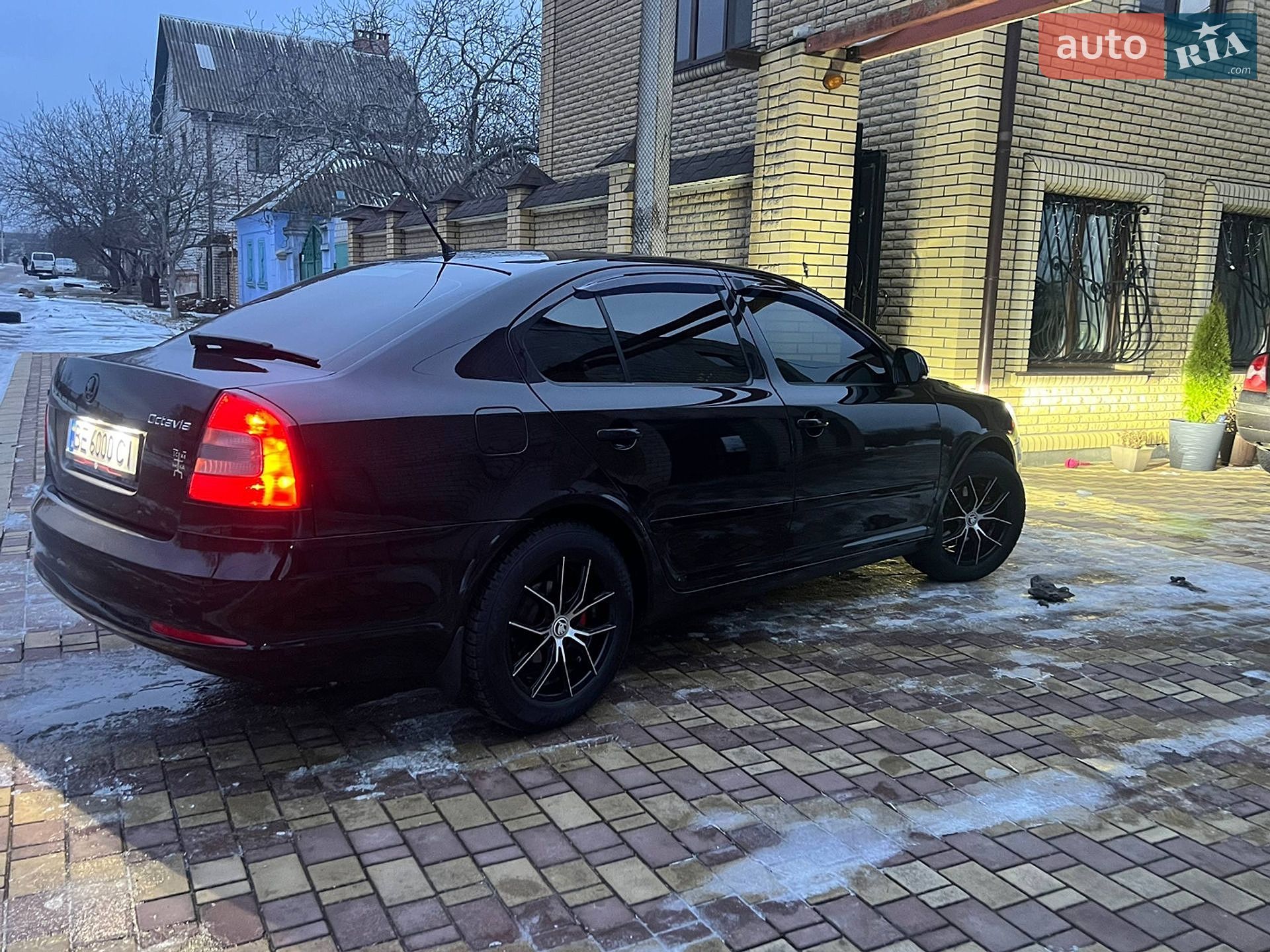 Skoda Octavia 2009 VIN TMBCJ61Z8AC000967 фото оголошення 5 з 14