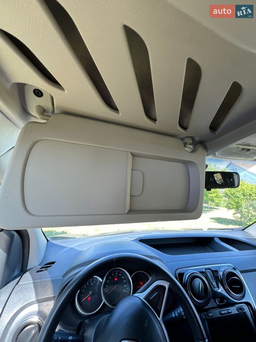 Renault Dokker 2019 VIN VF10SRCL462873703 фото оголошення 21 з 43