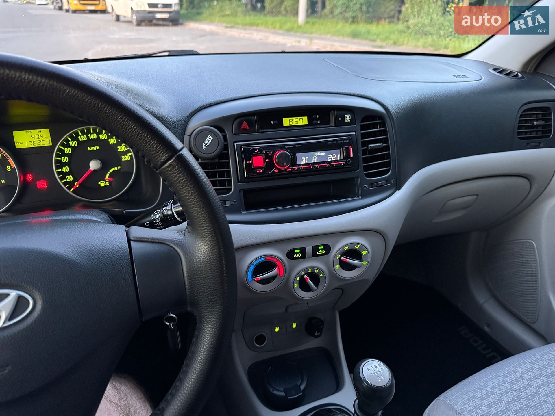 Hyundai Accent 2006 VIN NLHCM41AP6Z011870 фото оголошення 8 з 13