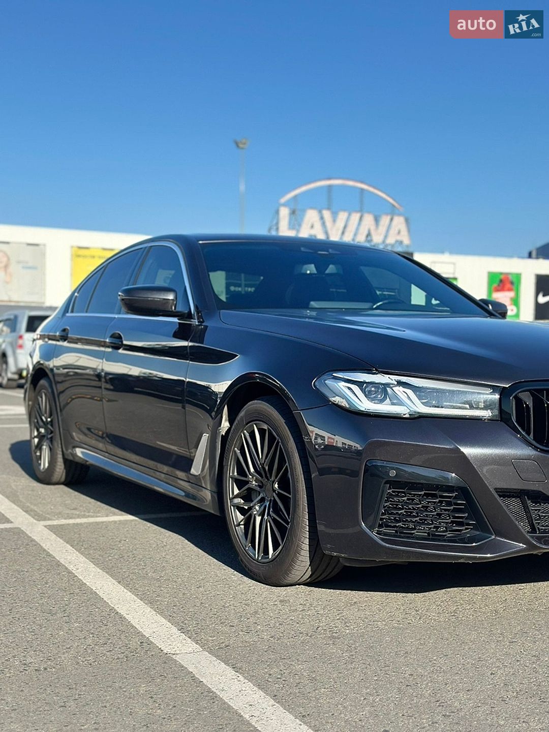 BMW 5 Series 2020 VIN WBAJR3C06LWW80766 фото оголошення 13 з 26