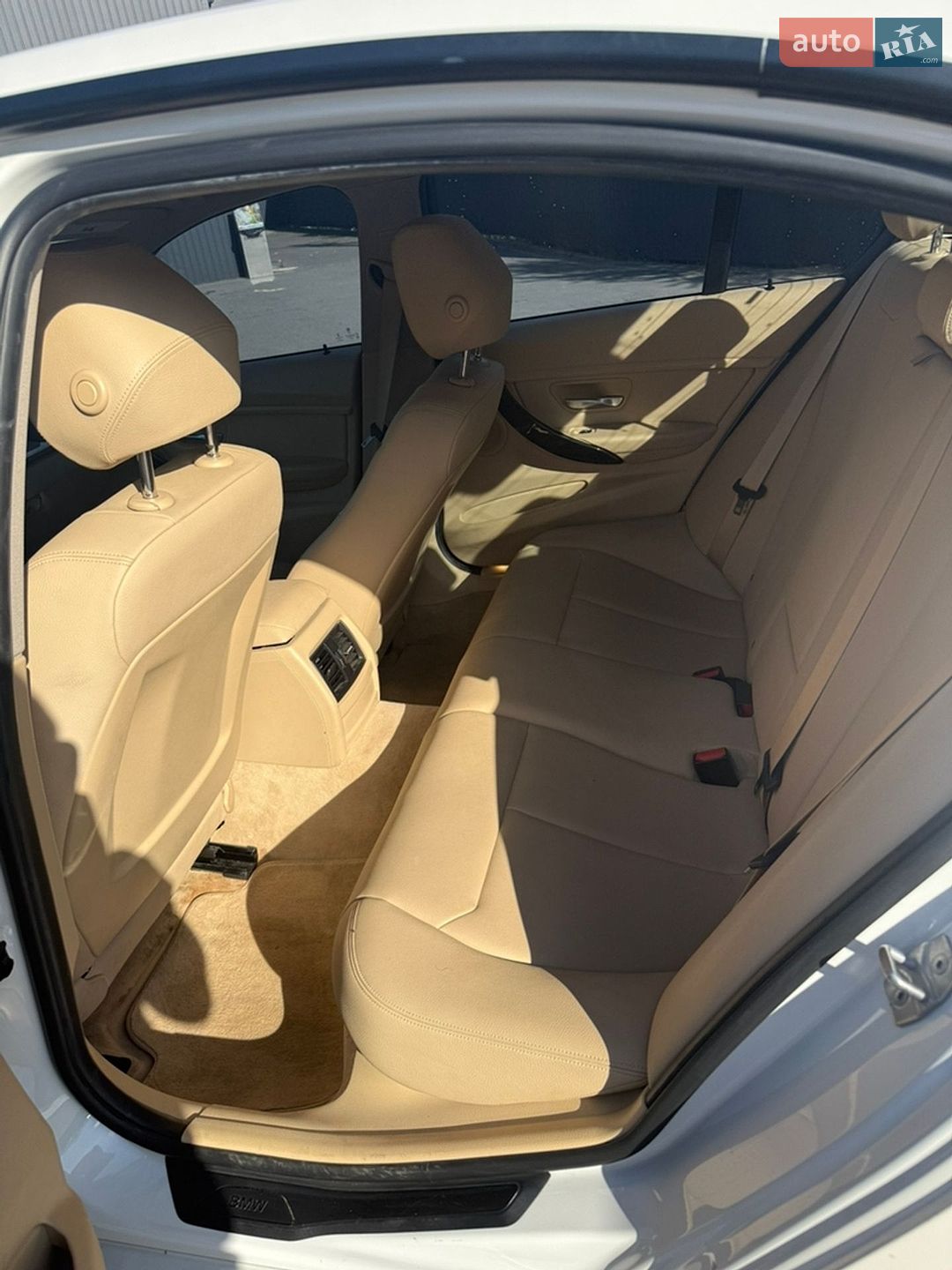 BMW 3 Series 2016 VIN WBA8A9C56GK618480 фото оголошення 8 з 11