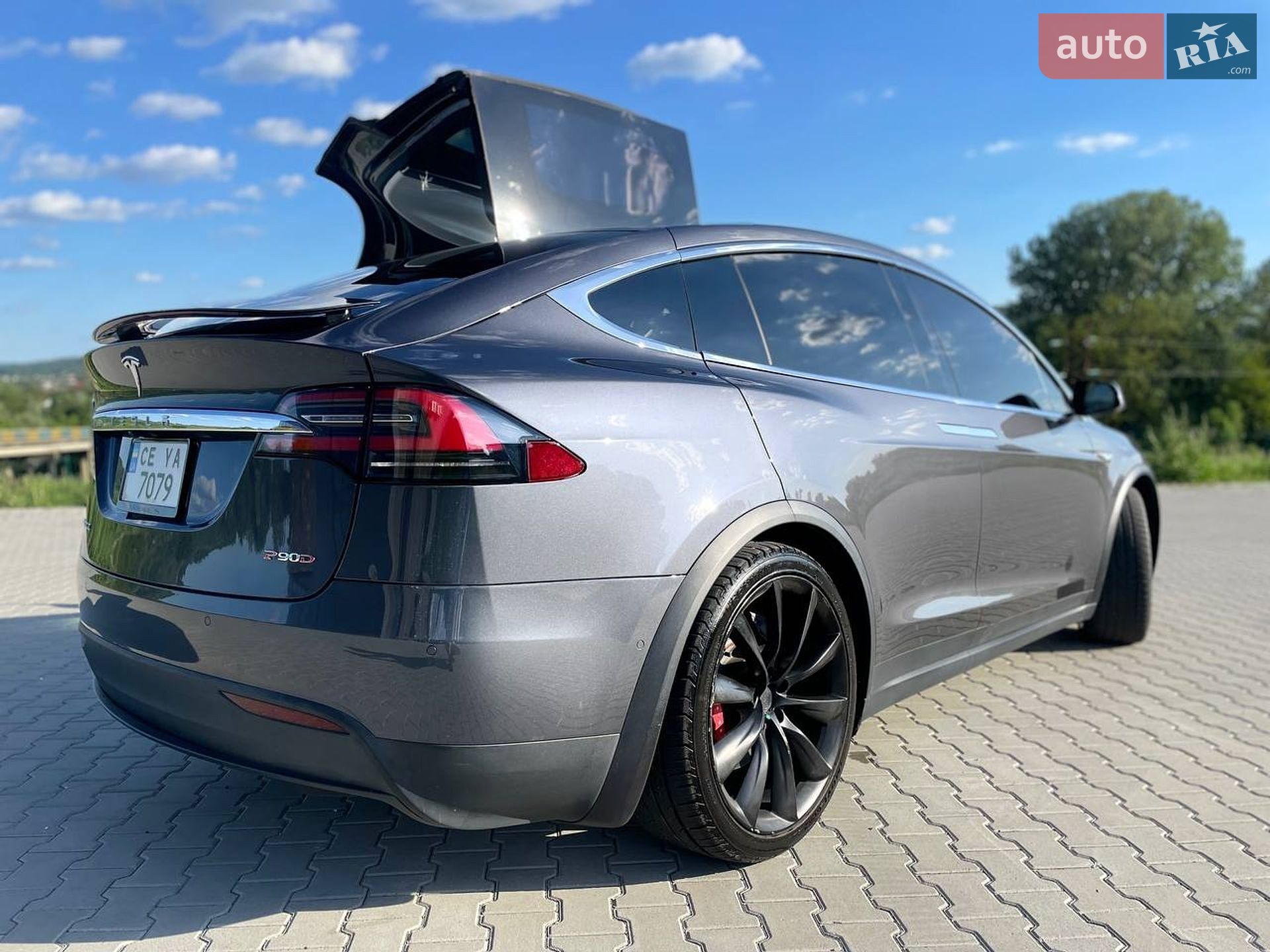 Tesla Model X 2016 VIN 5YJXCAE45GF001468 фото оголошення 7 з 24