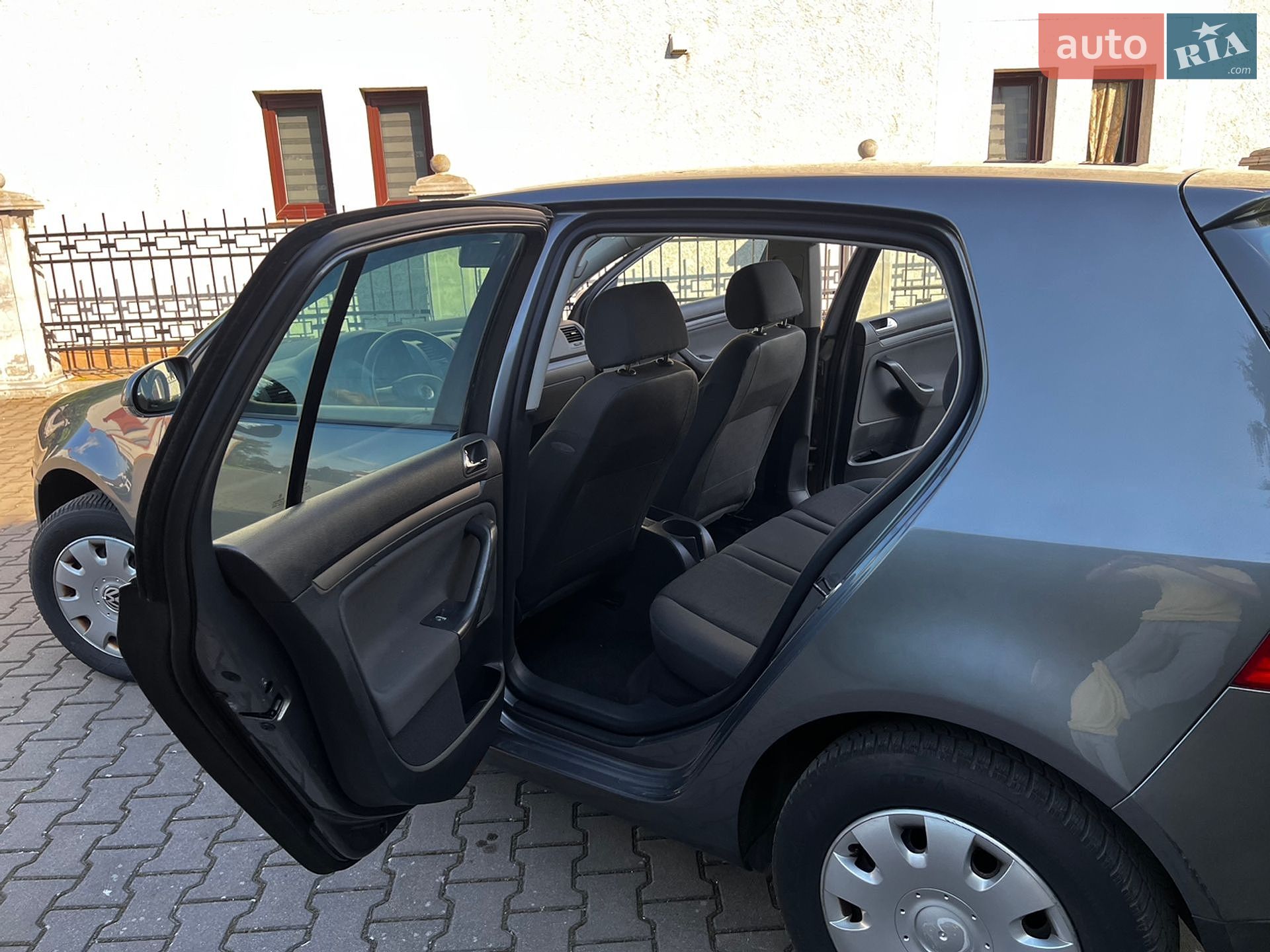 Volkswagen Golf 2004 VIN WVWZZZ1KZ5W099981 фото оголошення 7 з 9