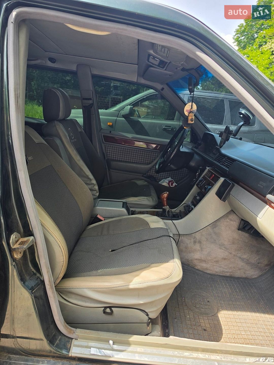 Mercedes-Benz E-Class 1985 VIN WDB1241801F021995 фото оголошення 5 з 13