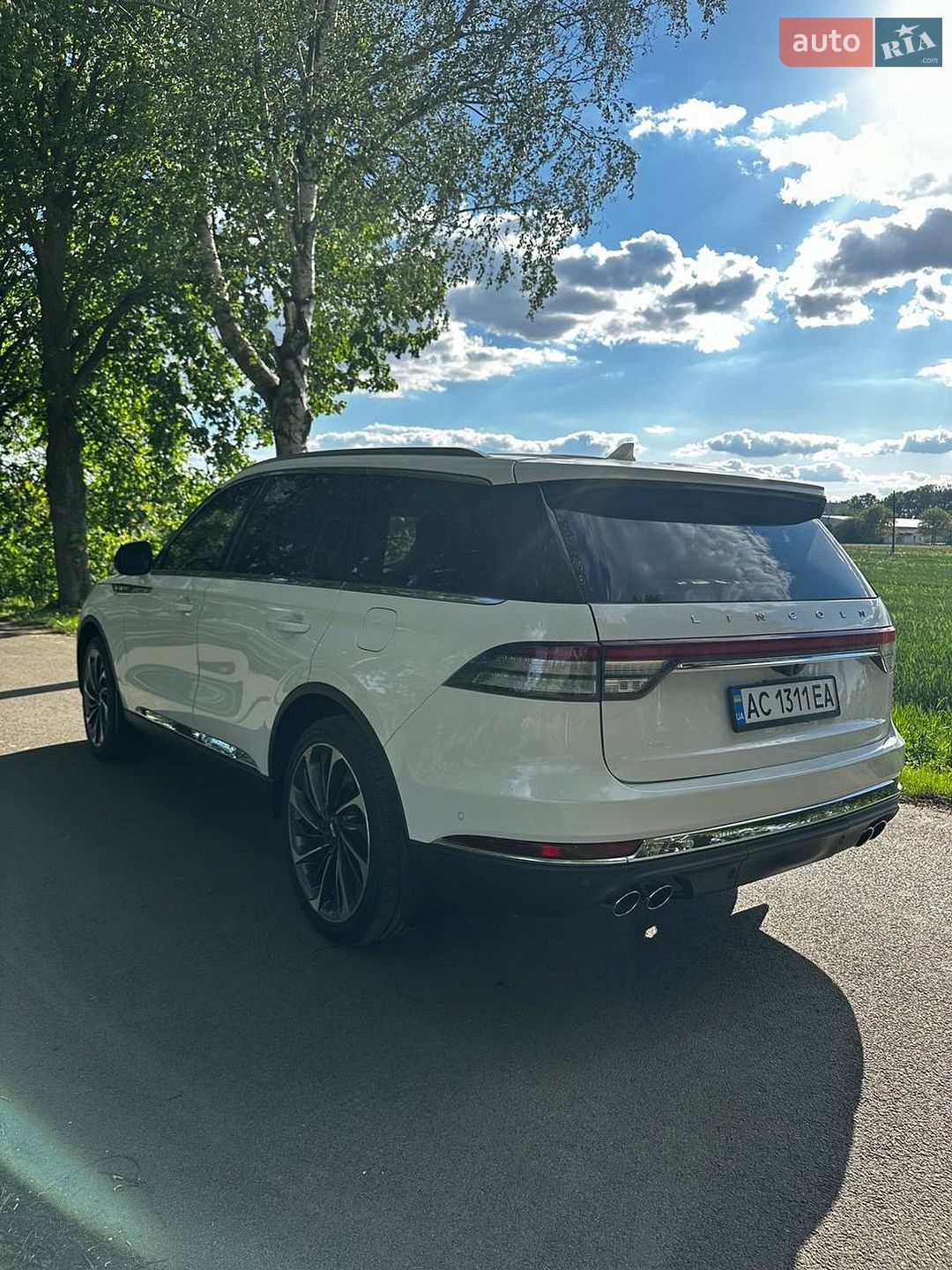 Lincoln Aviator 2021 VIN 5LM5J7XC6MGL18545 фото оголошення 4 з 13