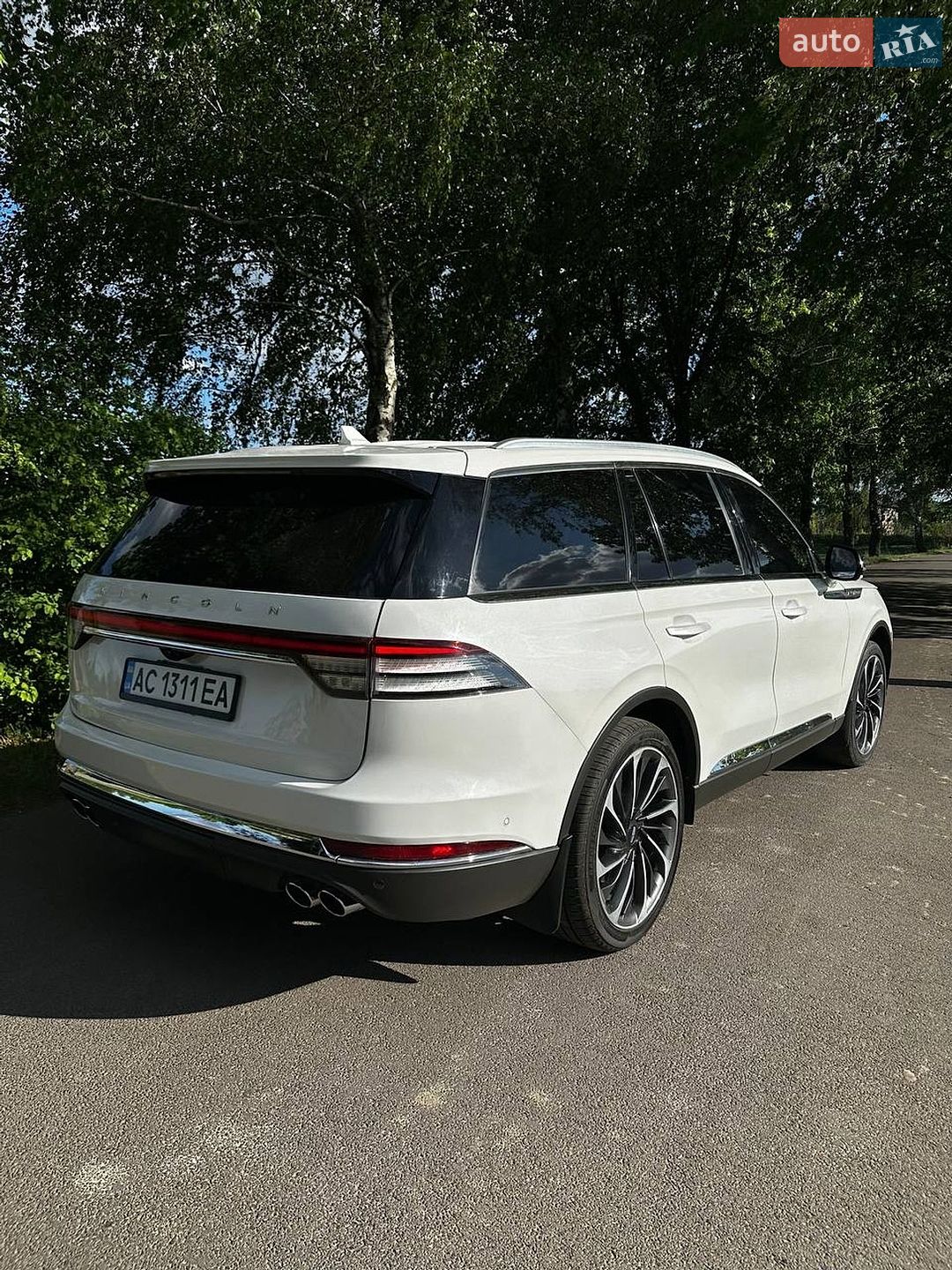 Lincoln Aviator 2021 VIN 5LM5J7XC6MGL18545 фото оголошення 3 з 13