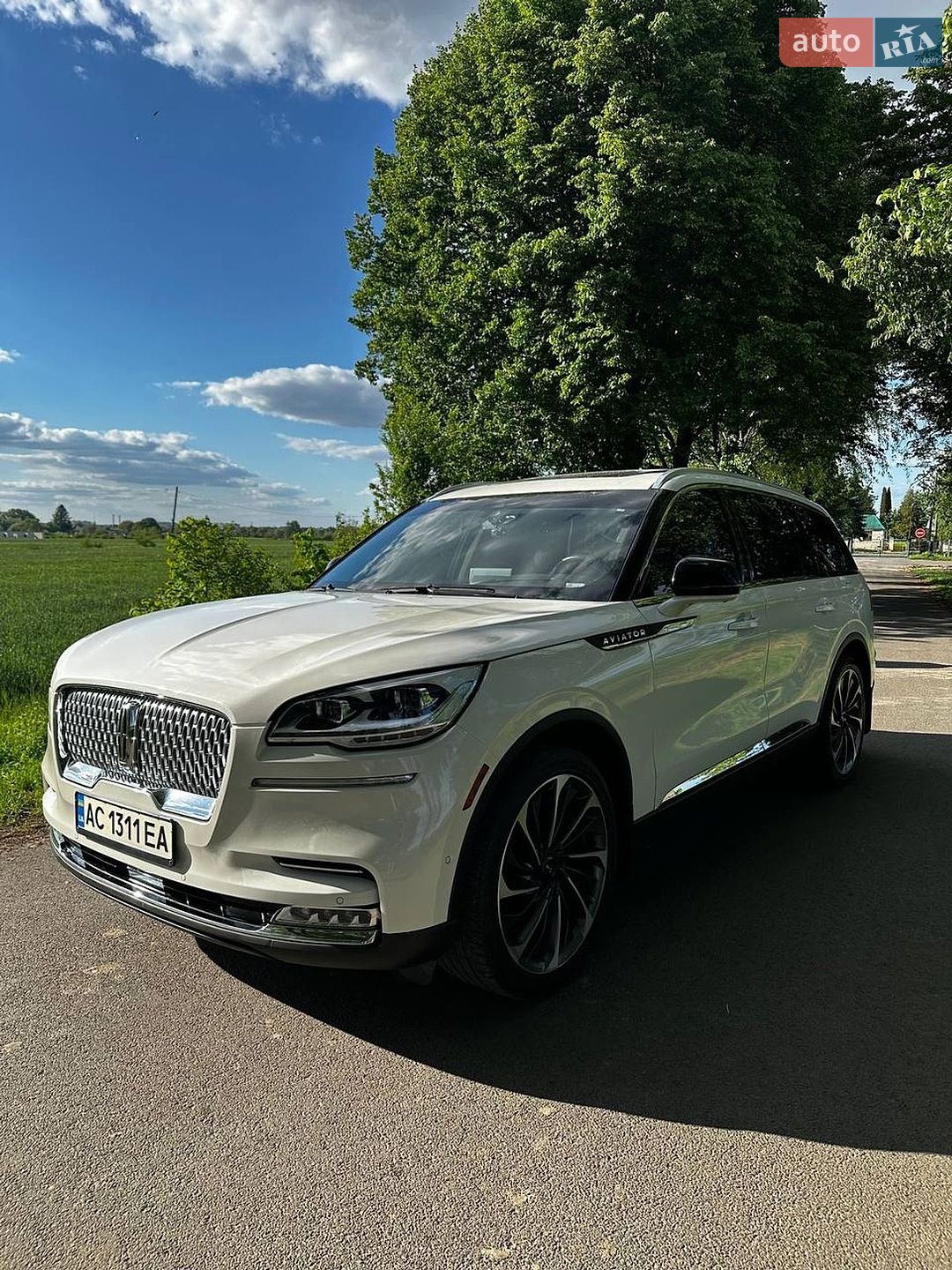 Lincoln Aviator 2021 VIN 5LM5J7XC6MGL18545 фото оголошення 2 з 13