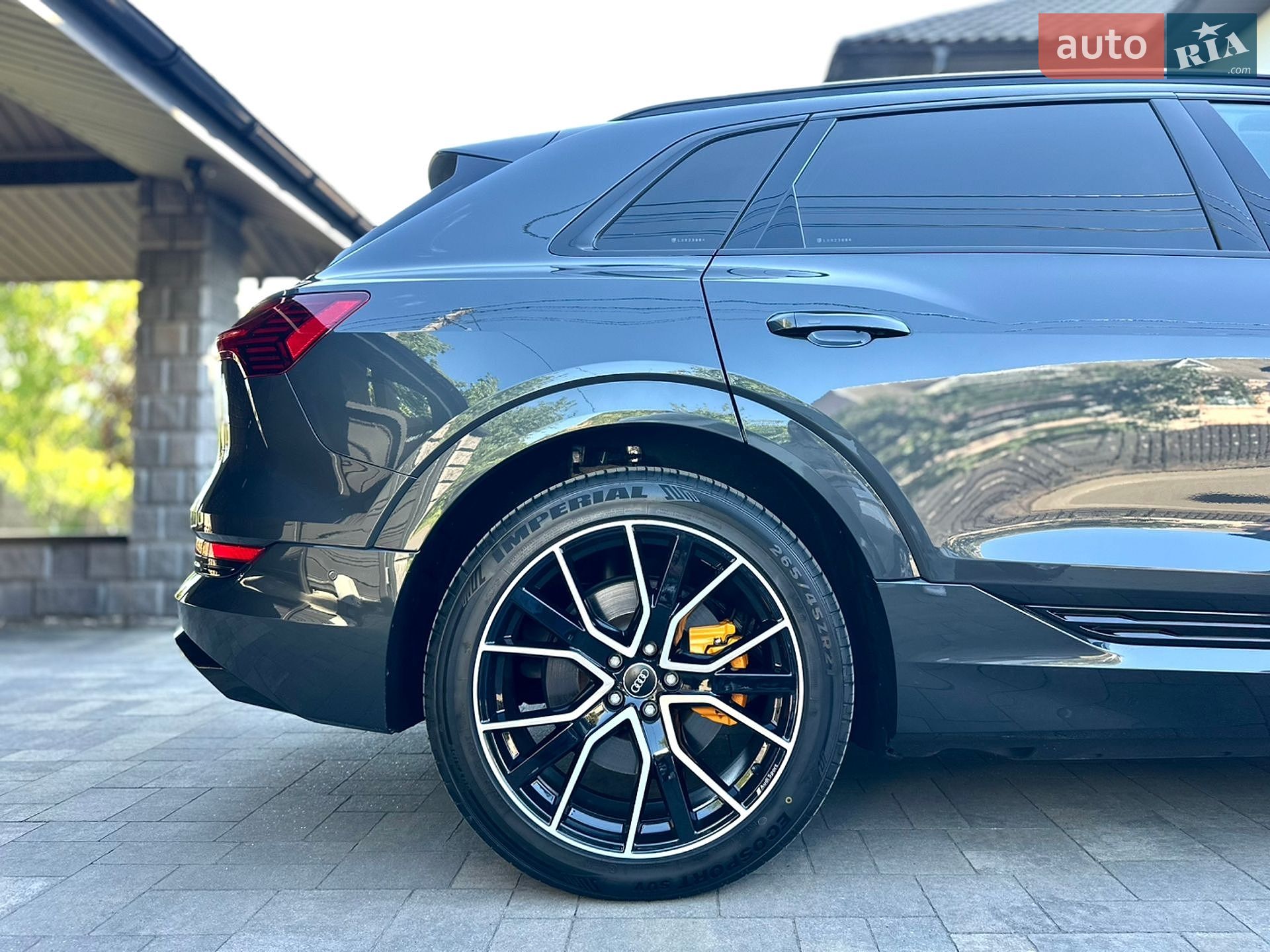 Audi e-tron 2020 VIN WAUZZZGE4LB023984 фото оголошення 5 з 102