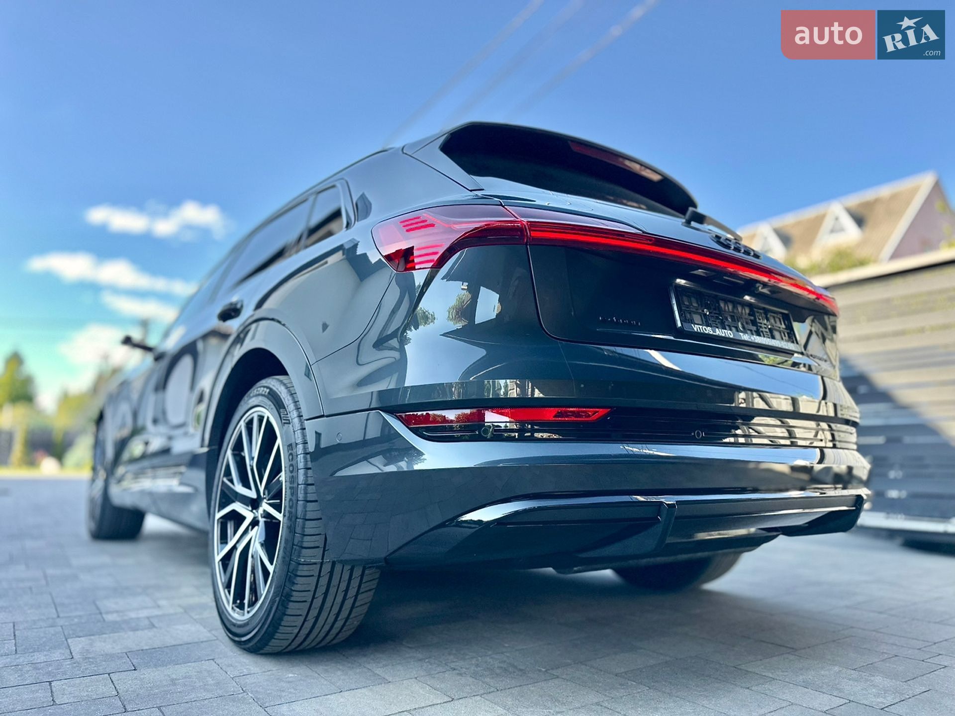 Audi e-tron 2020 VIN WAUZZZGE4LB023984 фото оголошення 11 з 102