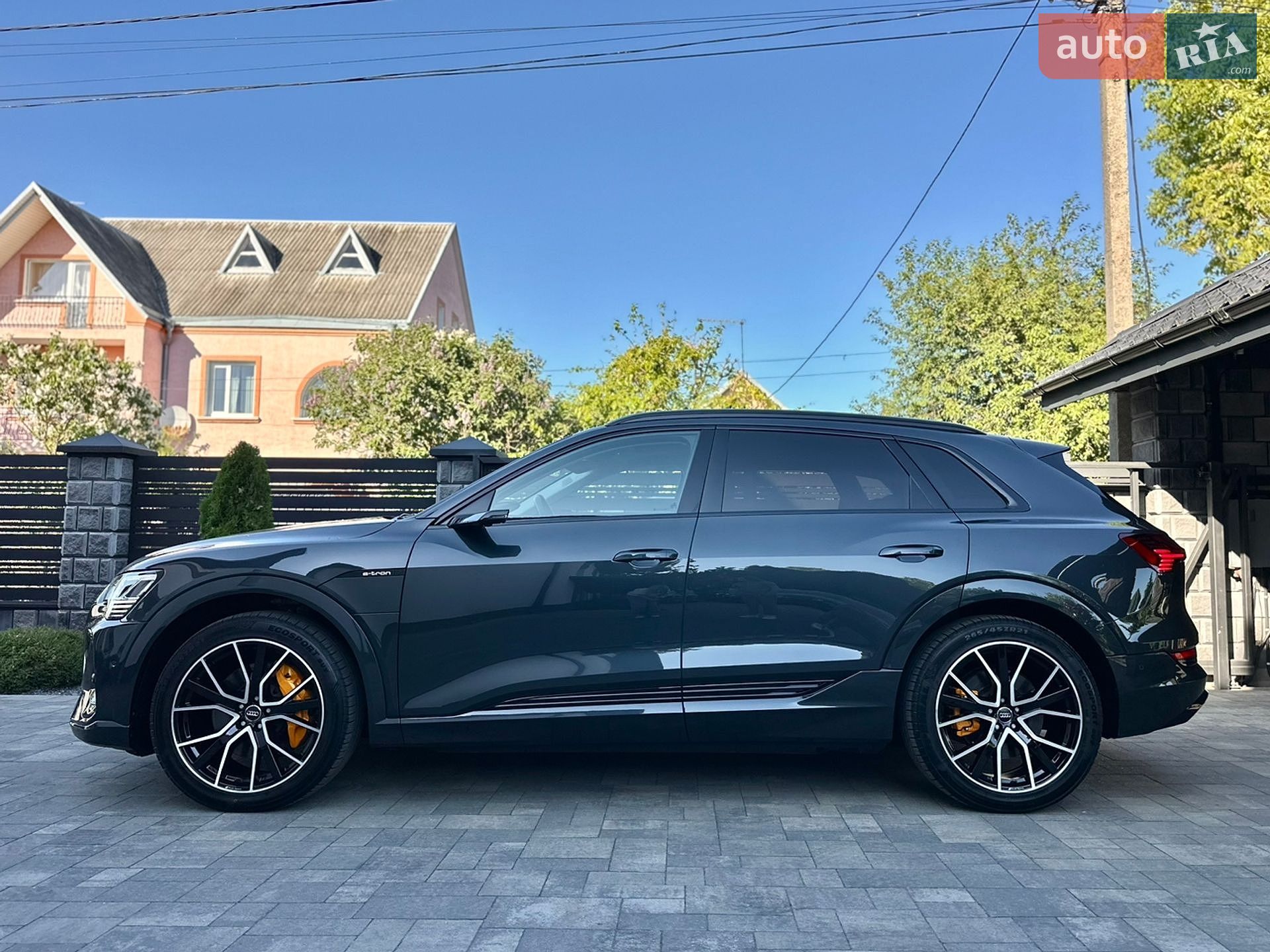 Audi e-tron 2020 VIN WAUZZZGE4LB023984 фото оголошення 14 з 102