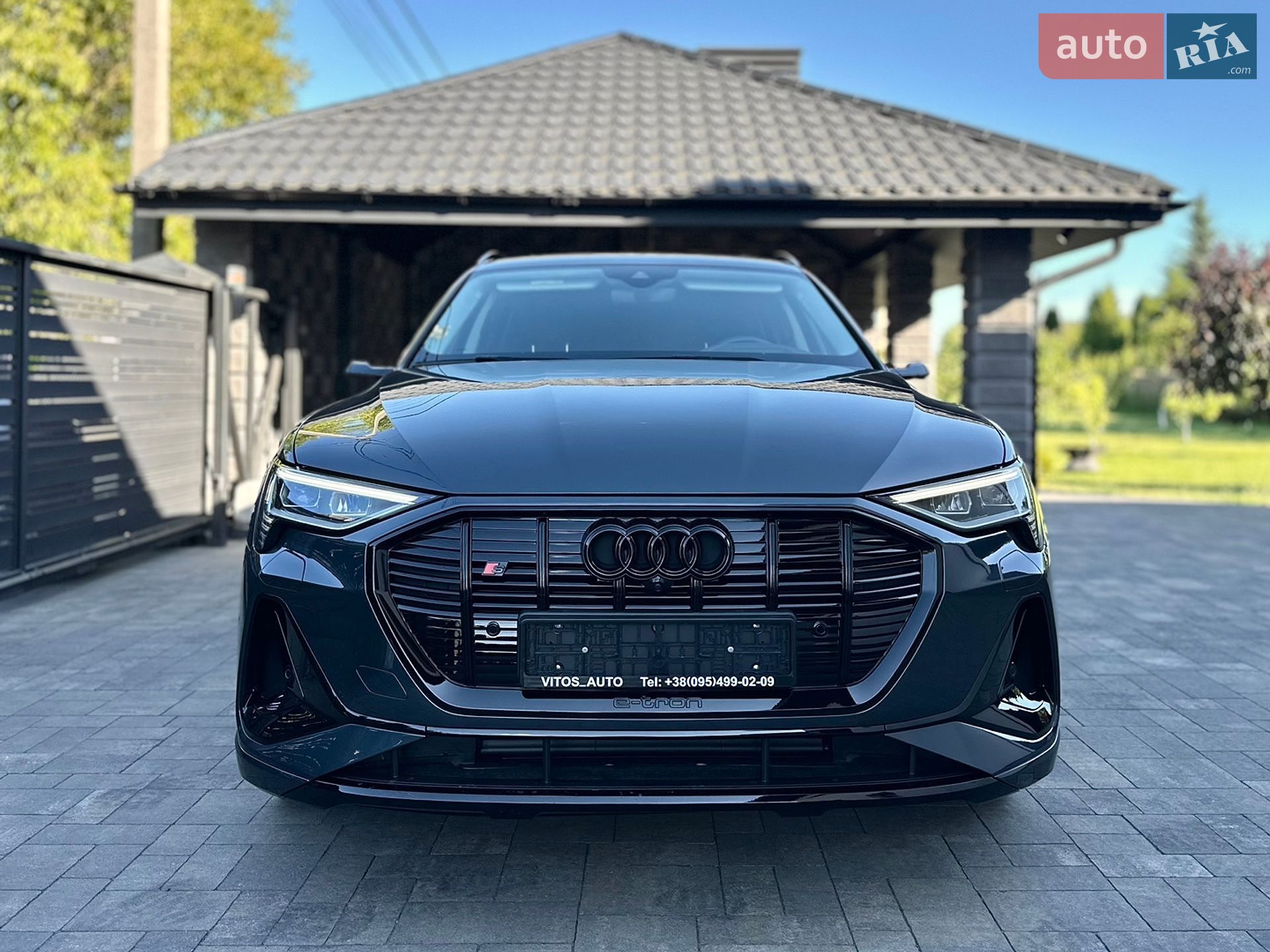 Audi e-tron 2020 VIN WAUZZZGE4LB023984 фото оголошення 18 з 102