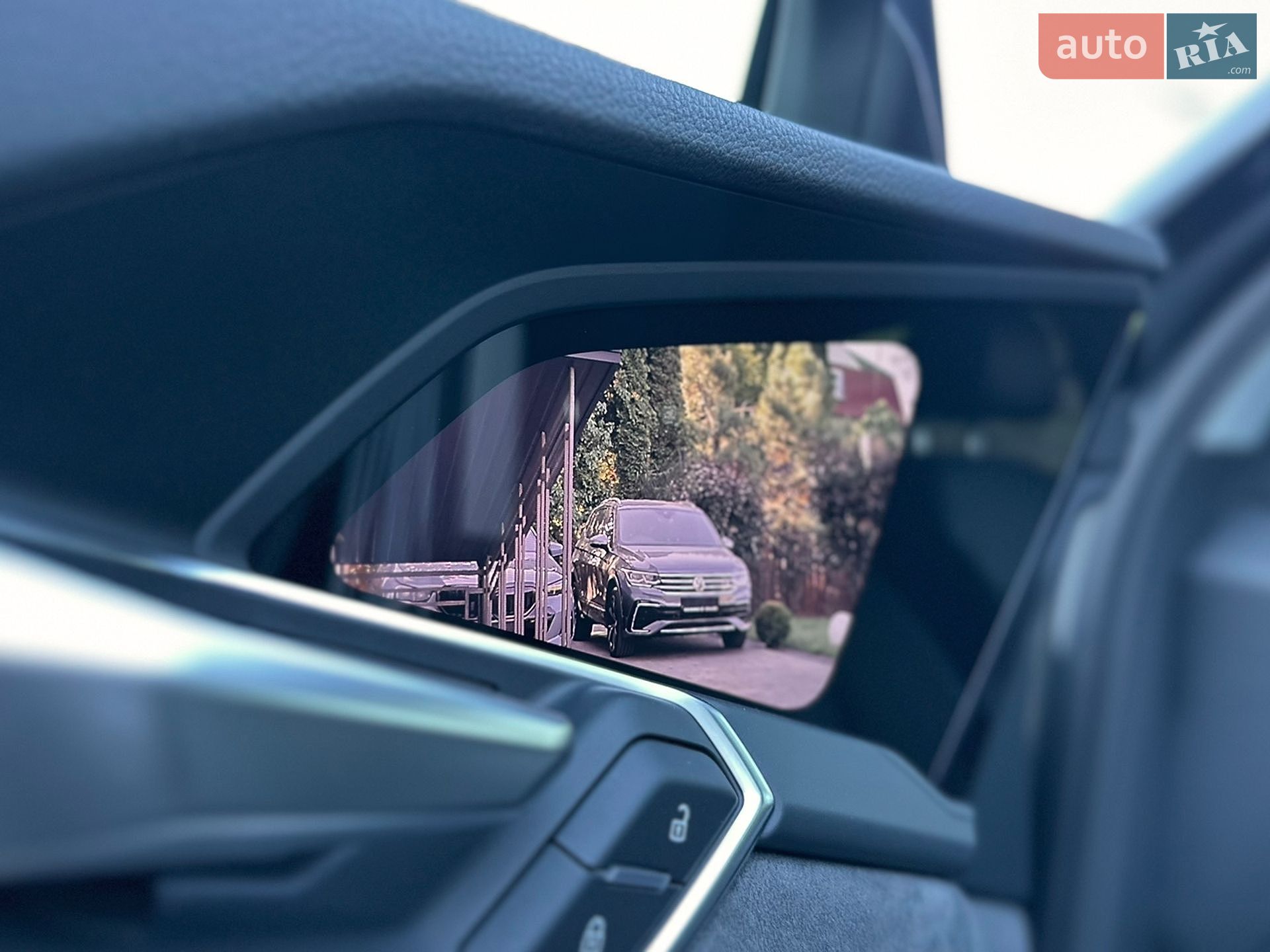 Audi e-tron 2020 VIN WAUZZZGE4LB023984 фото оголошення 47 з 102
