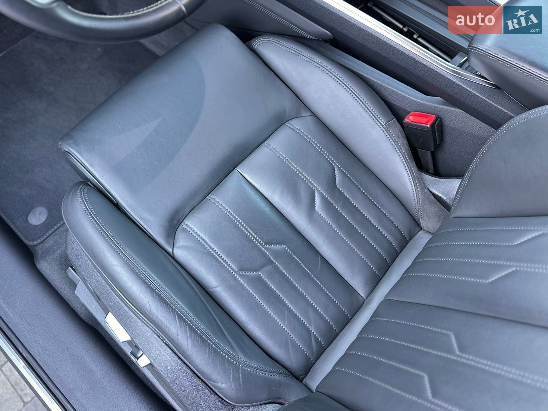 Audi e-tron 2020 VIN WAUZZZGE4LB023984 фото оголошення 51 з 102