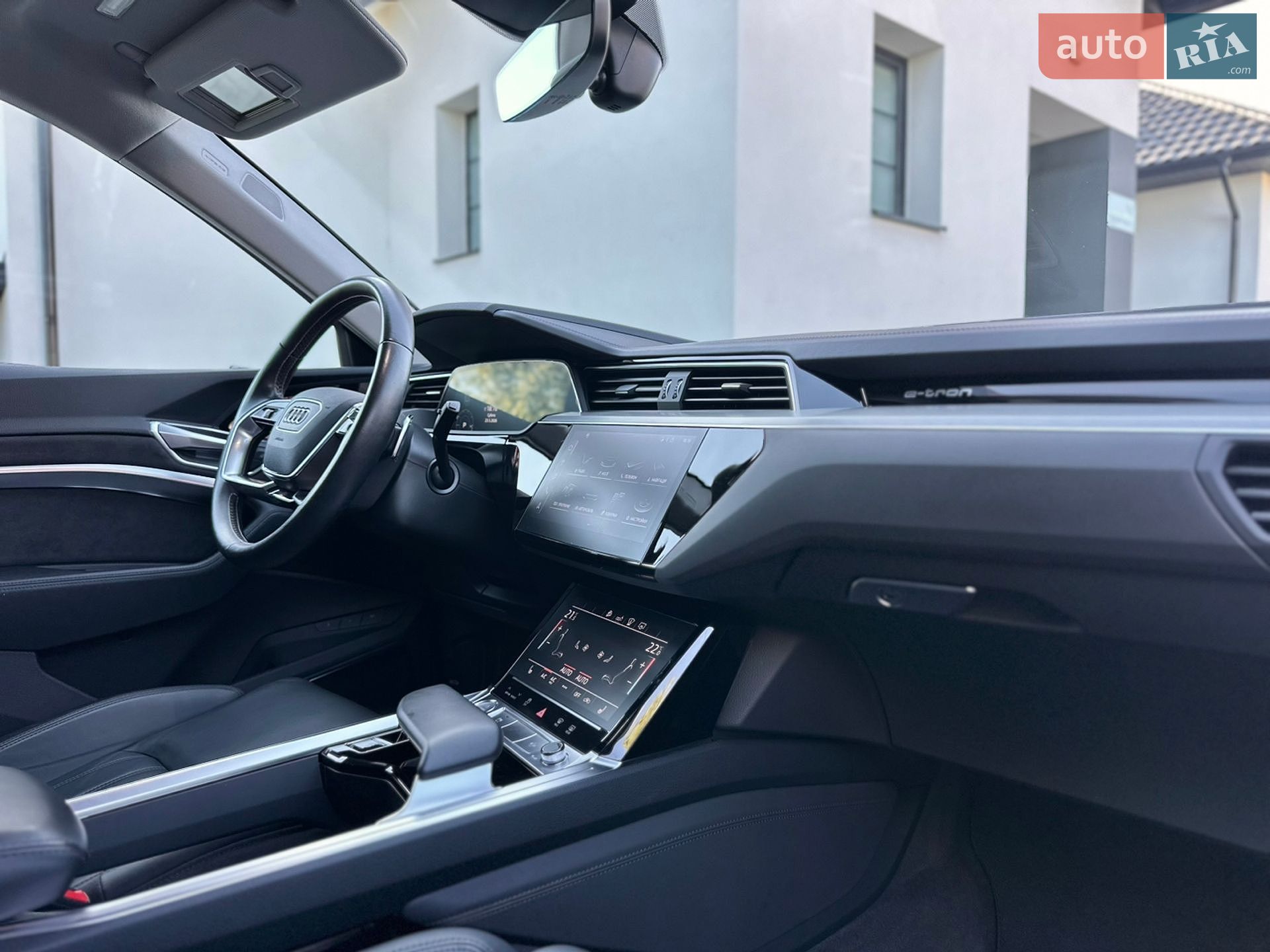 Audi e-tron 2020 VIN WAUZZZGE4LB023984 фото оголошення 95 з 102