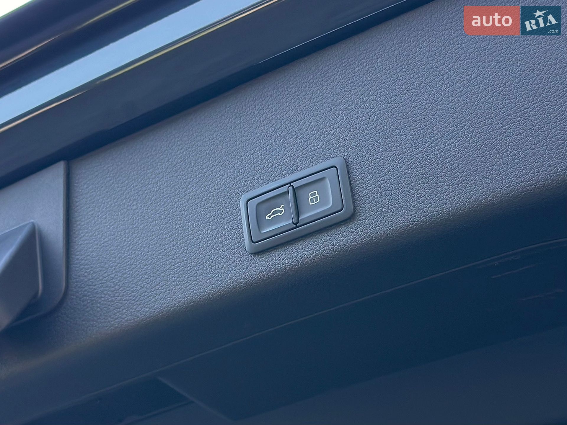 Audi e-tron 2020 VIN WAUZZZGE4LB023984 фото оголошення 102 з 102