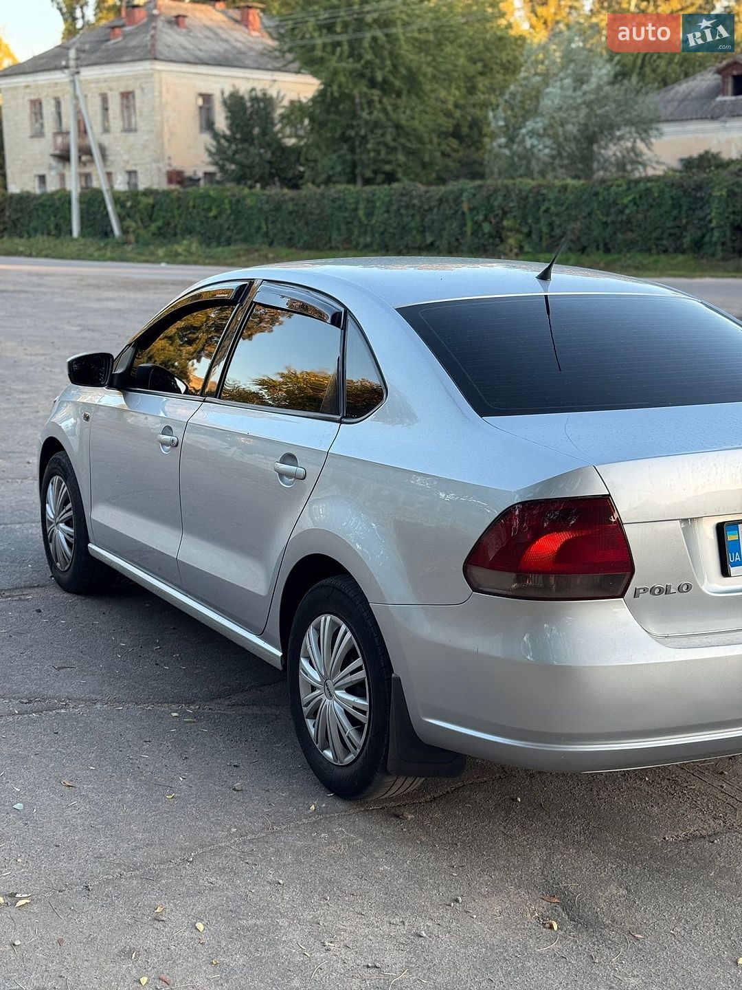 Volkswagen Polo 2011 VIN XW8ZZZ61ZBG020155 фото оголошення 2 з 8